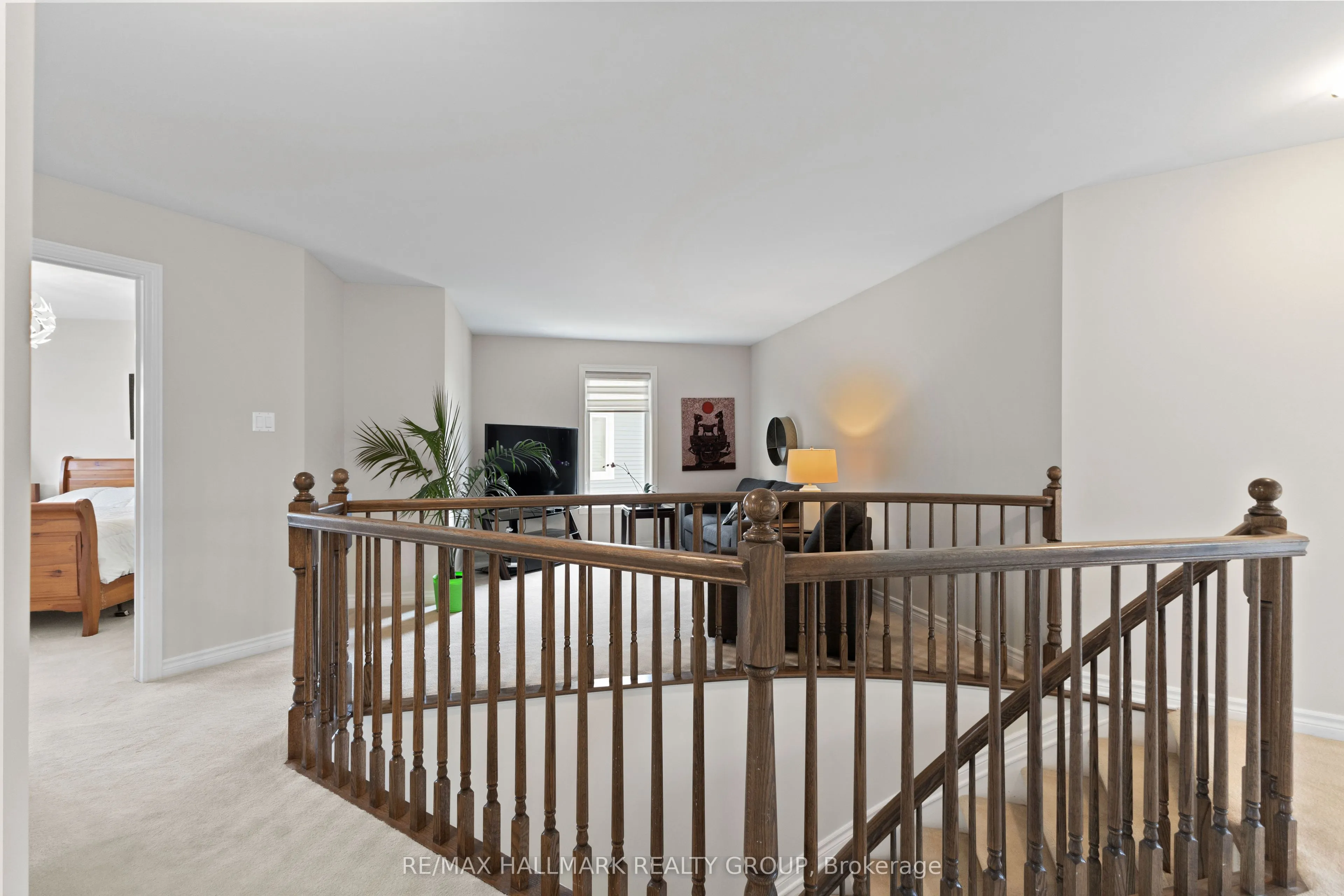 112 Gracewood Crescent