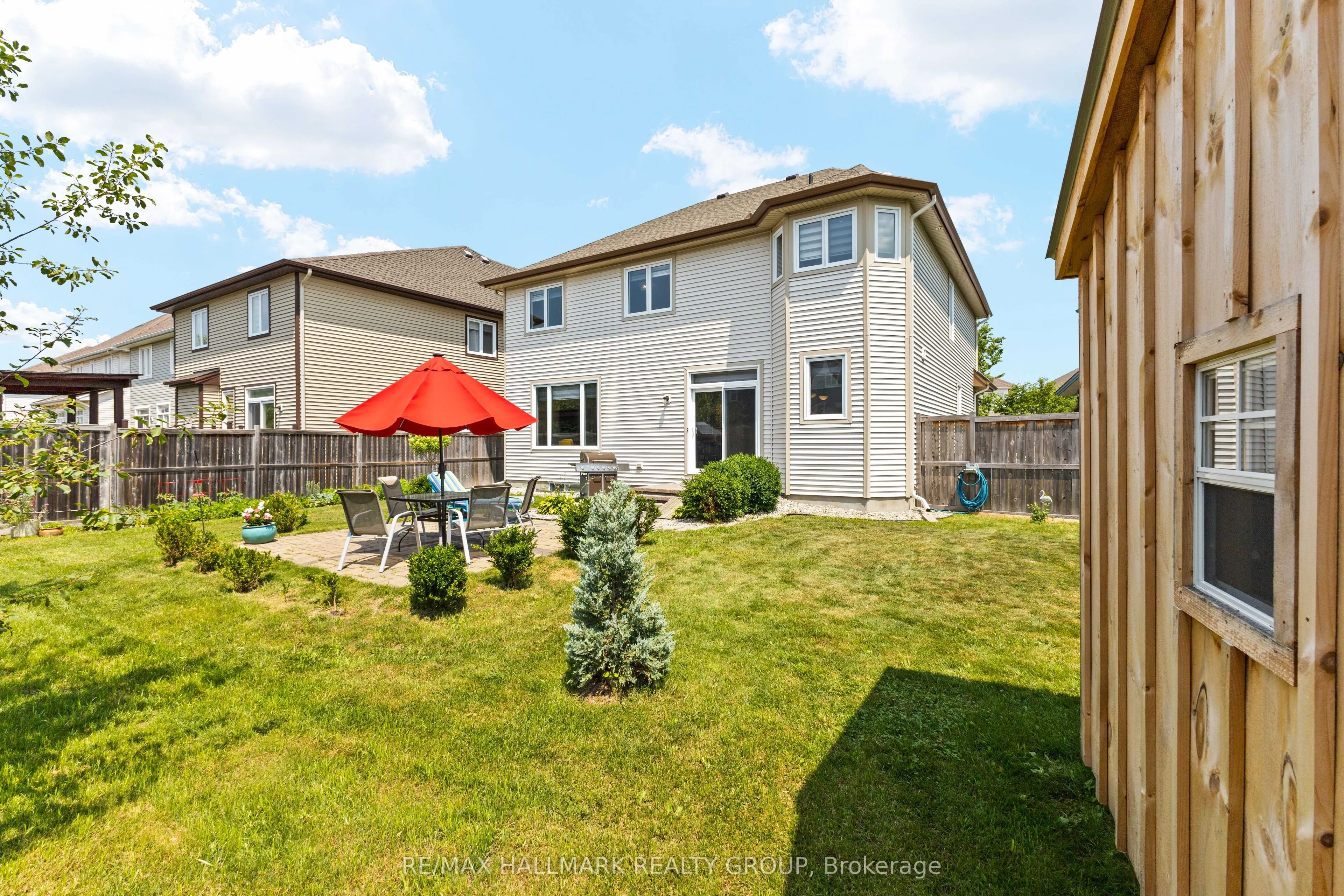 112 Gracewood Crescent