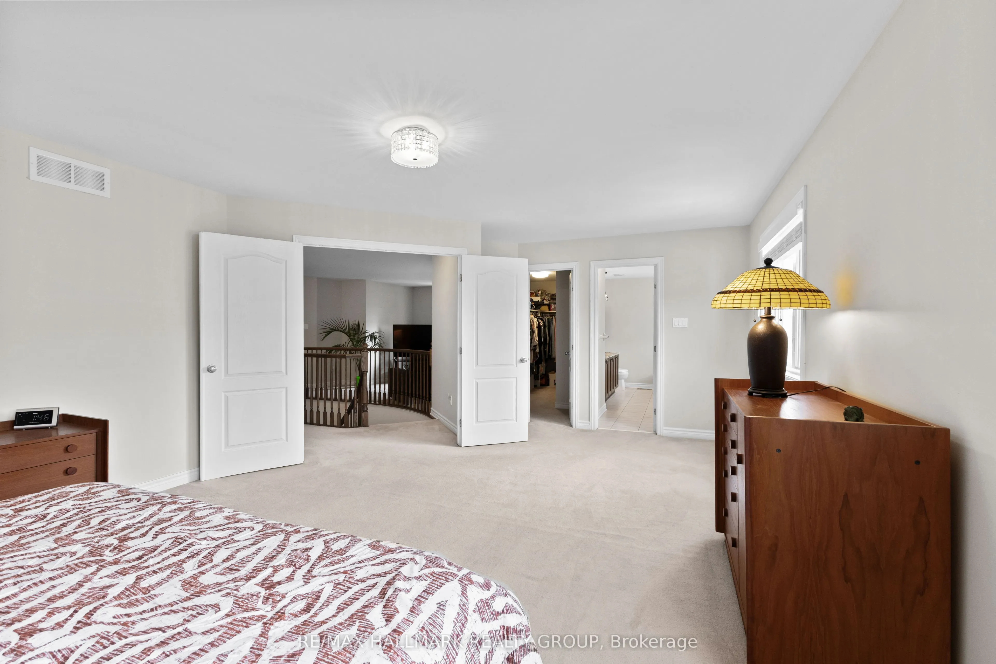 112 Gracewood Crescent