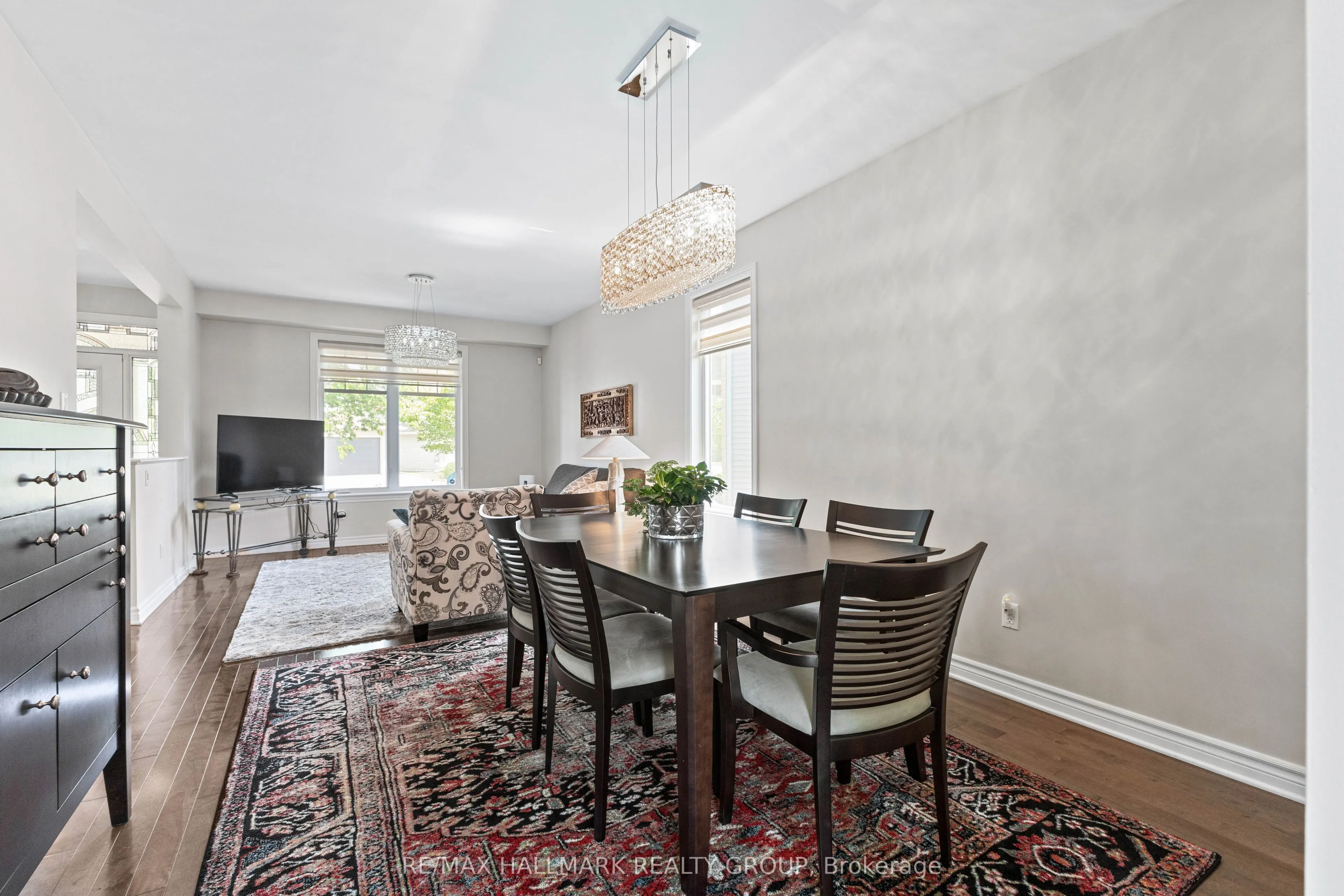 112 Gracewood Crescent