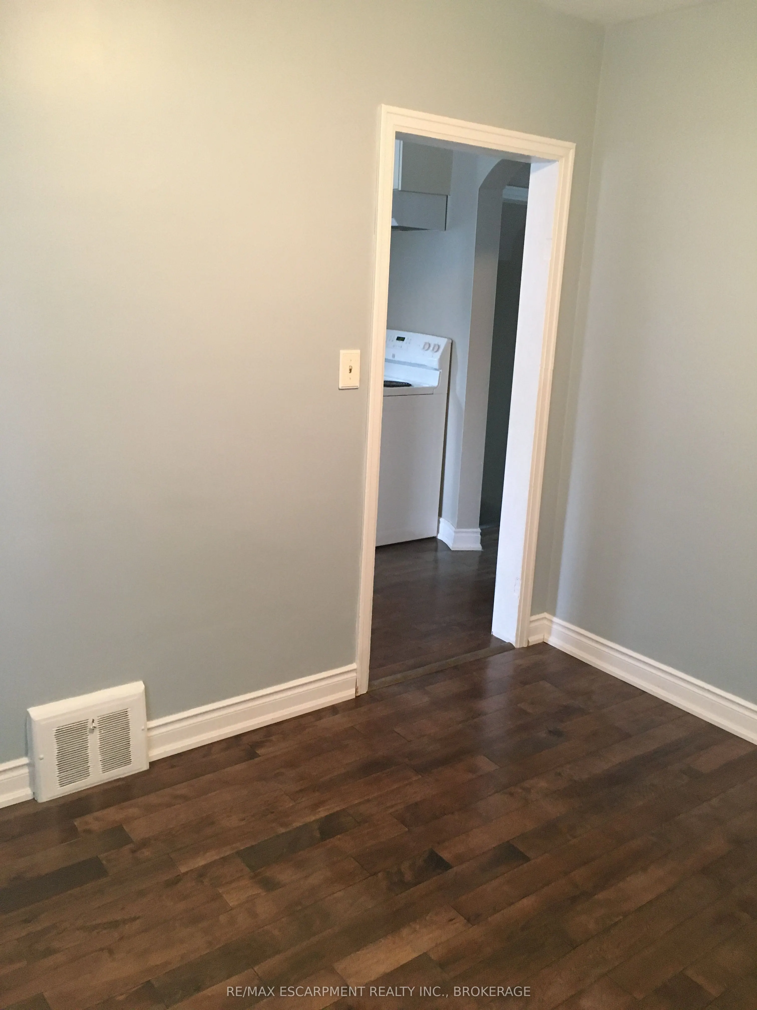 18 MERCHISON Avenue
