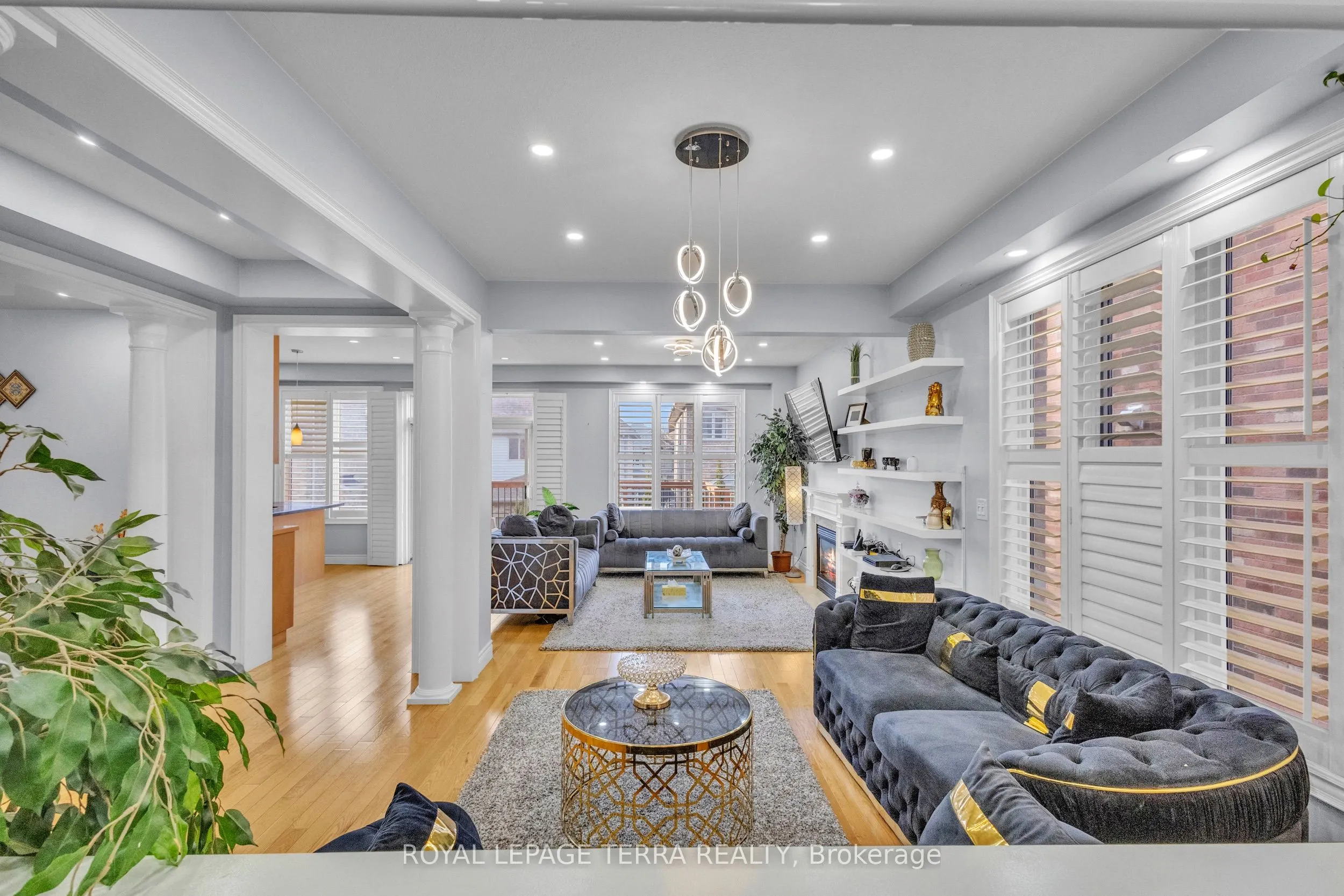 584 Pinery Trail