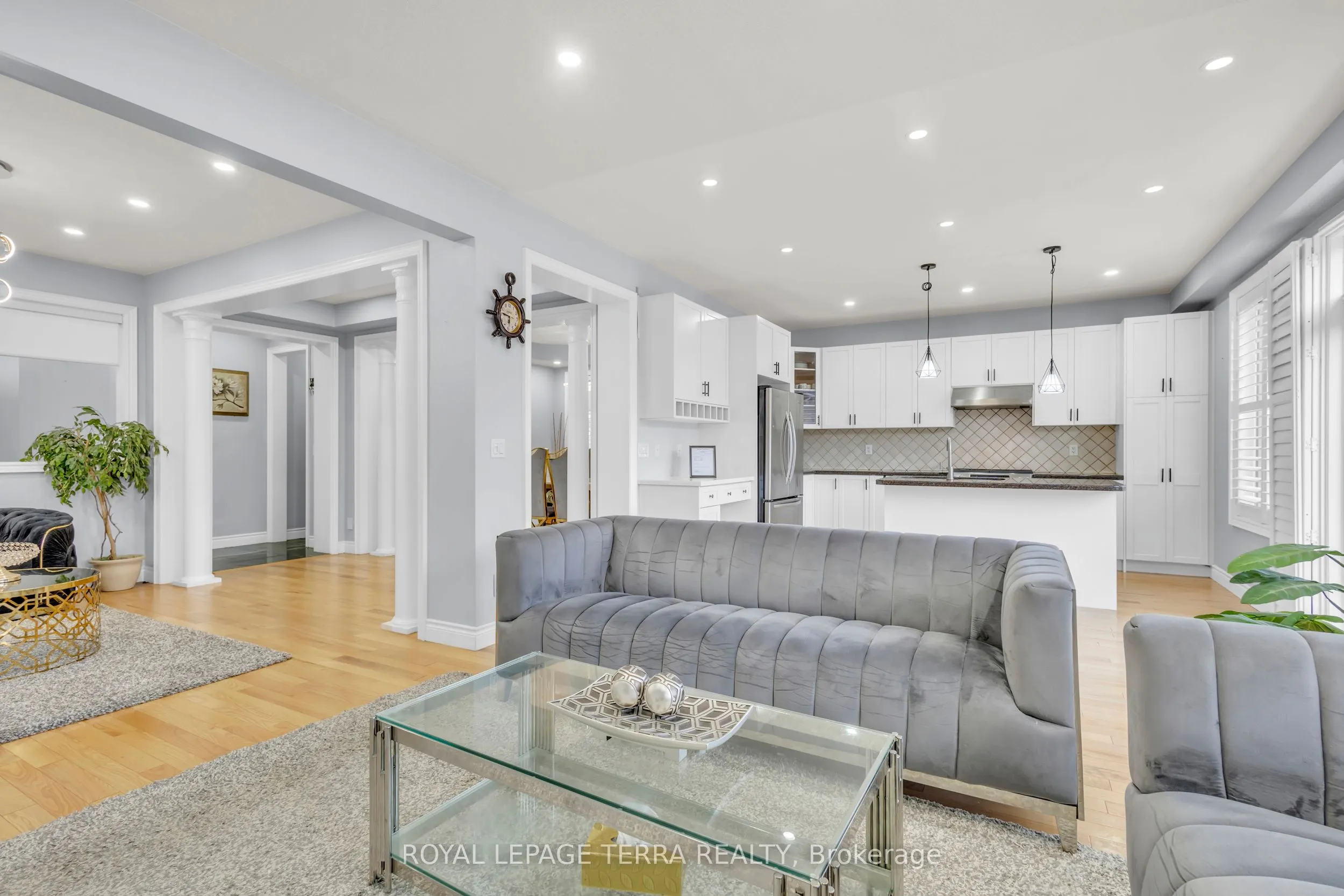 584 Pinery Trail