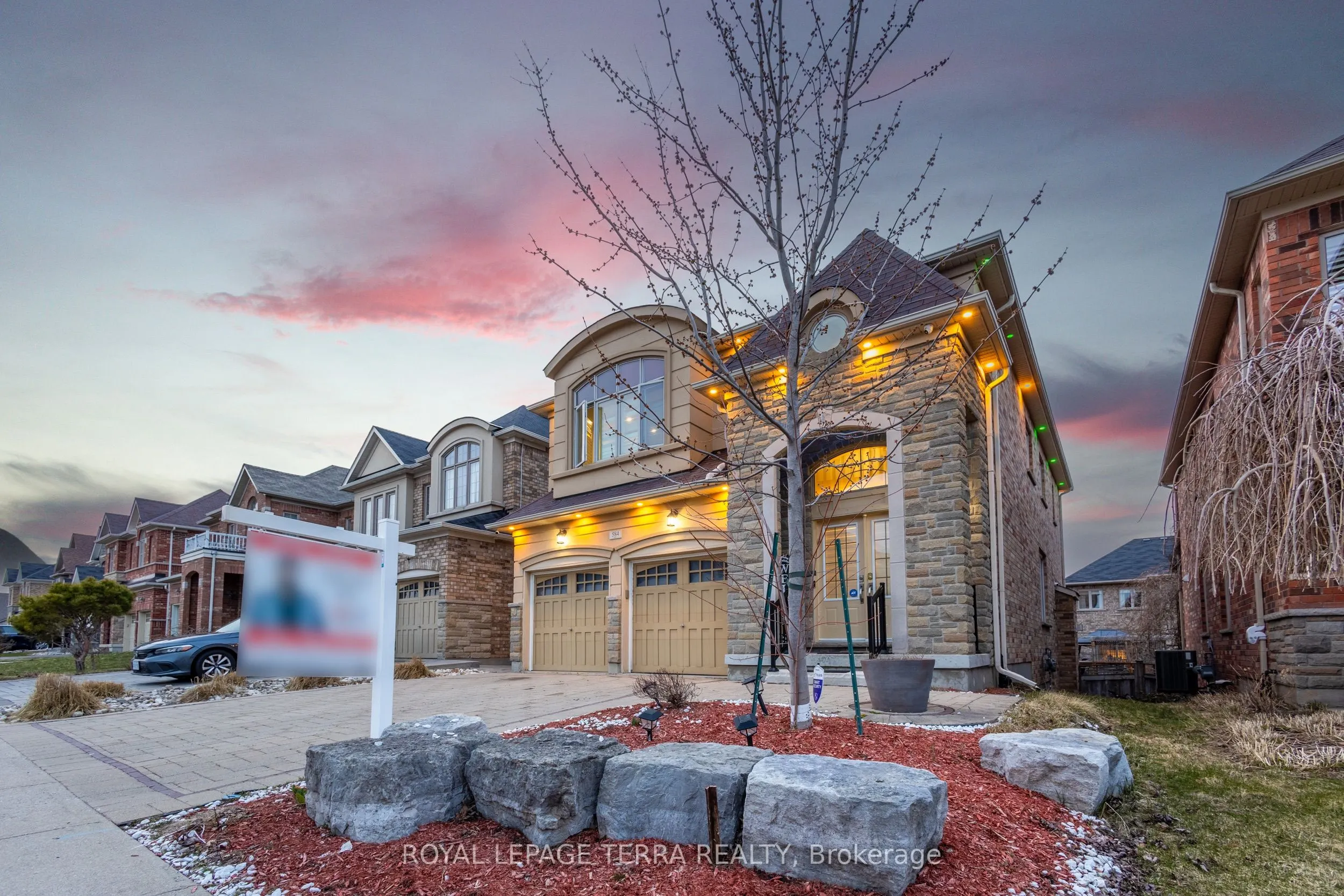 584 Pinery Trail