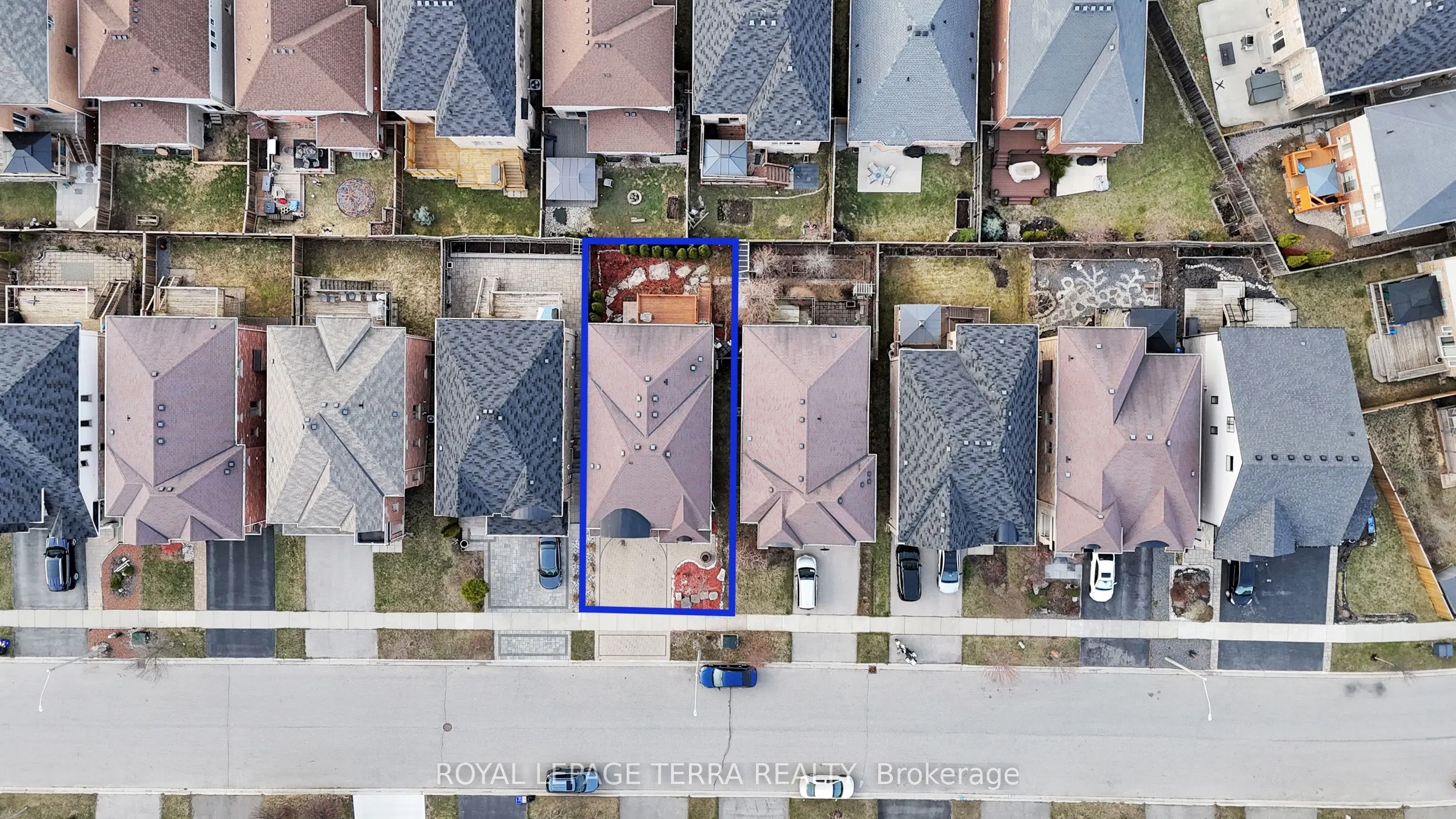 584 Pinery Trail
