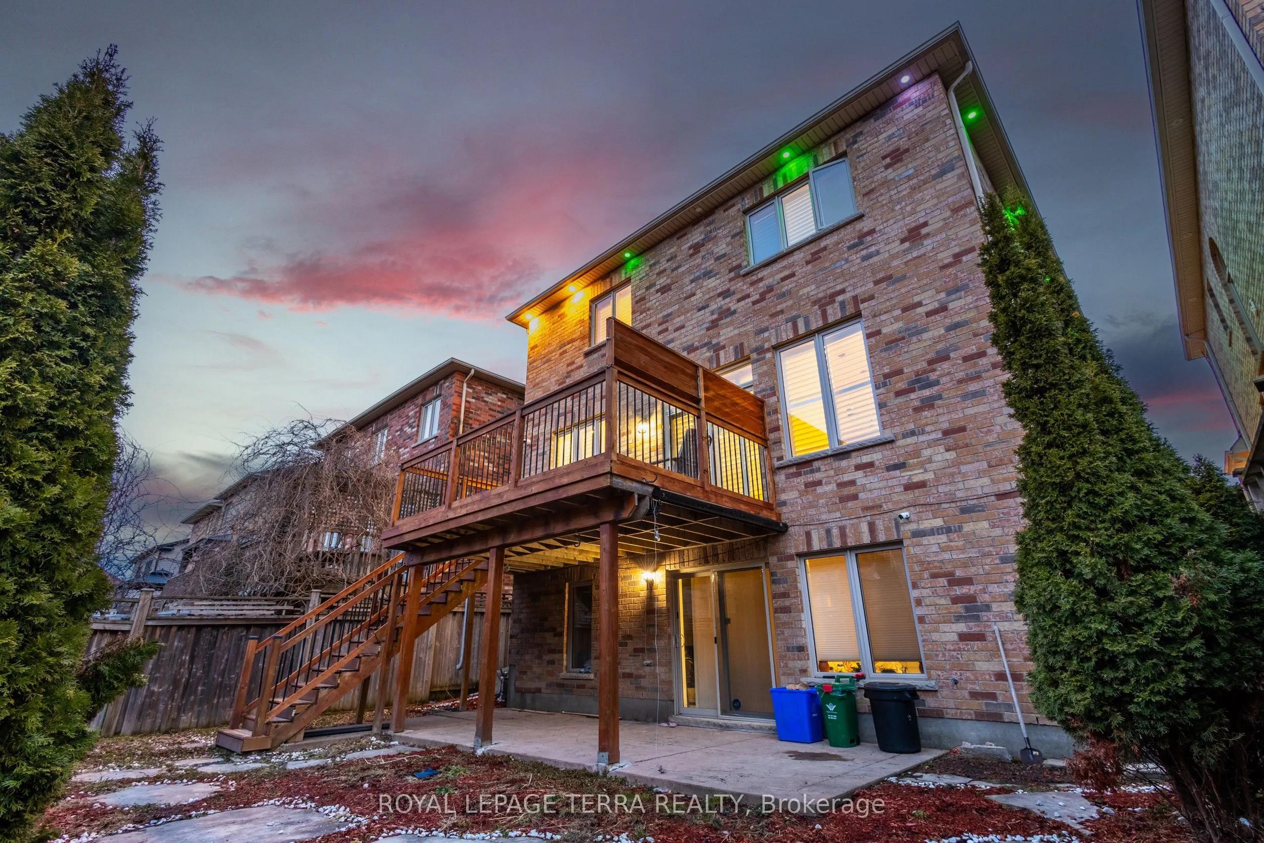 584 Pinery Trail