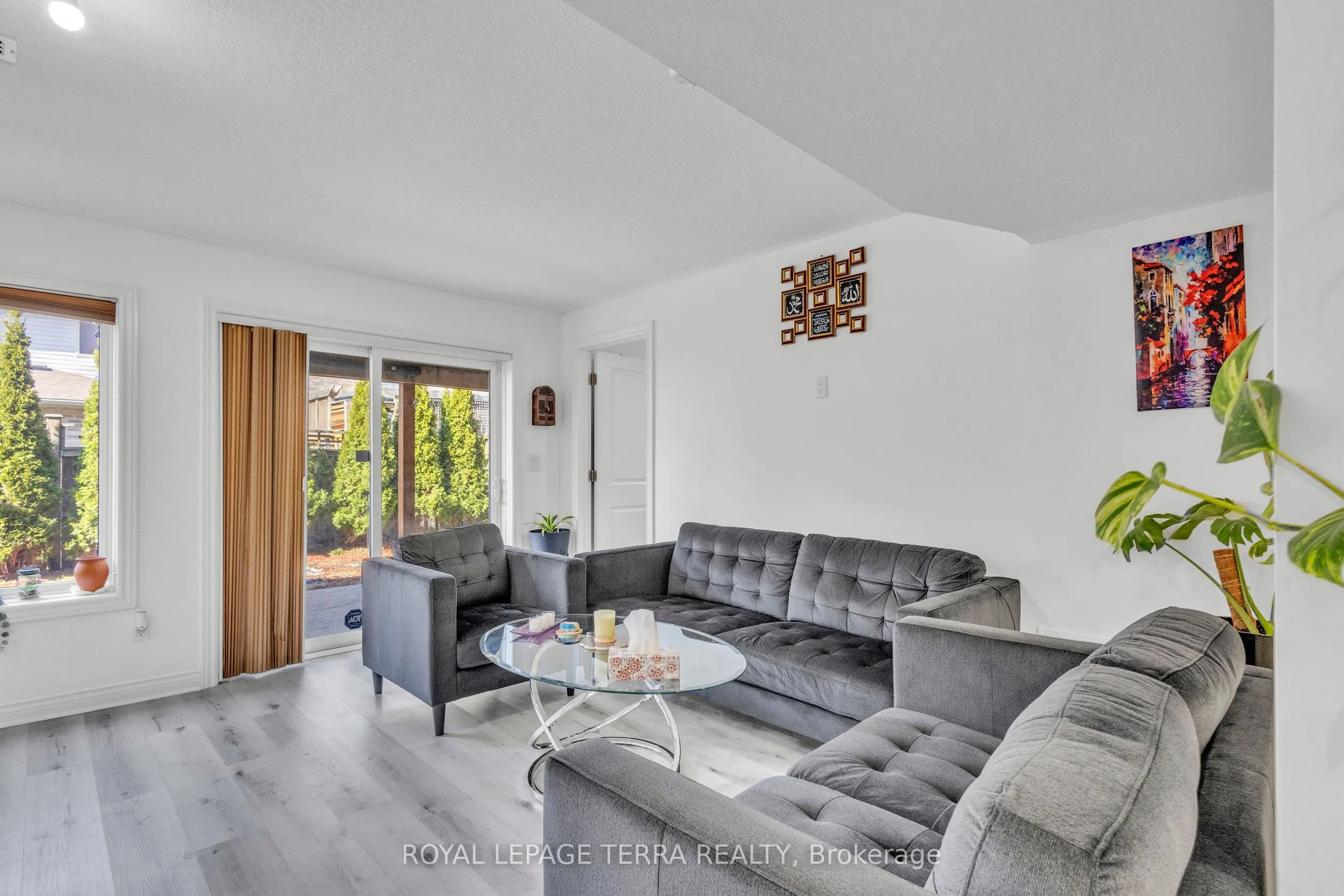 584 Pinery Trail