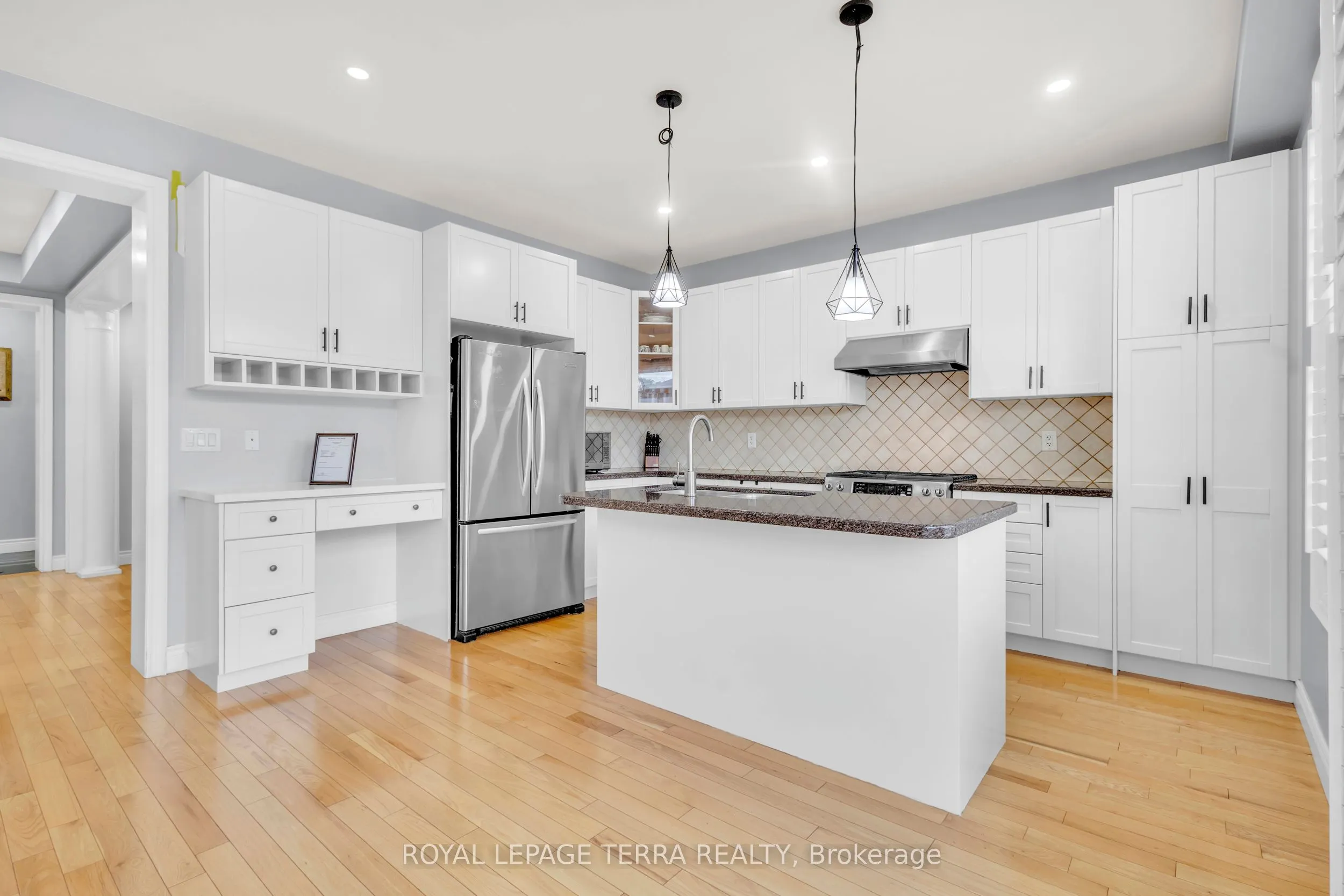 584 Pinery Trail