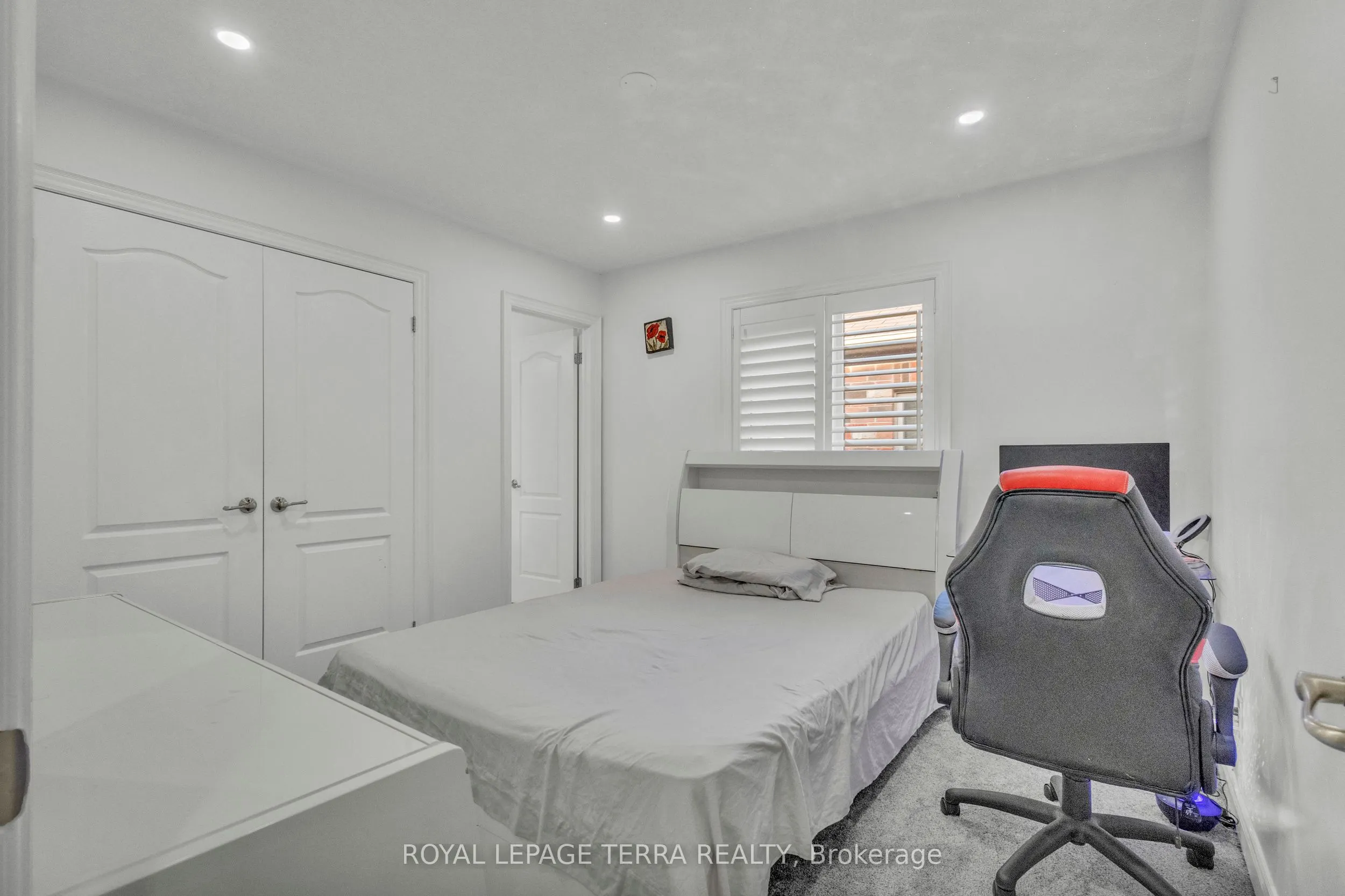 584 Pinery Trail