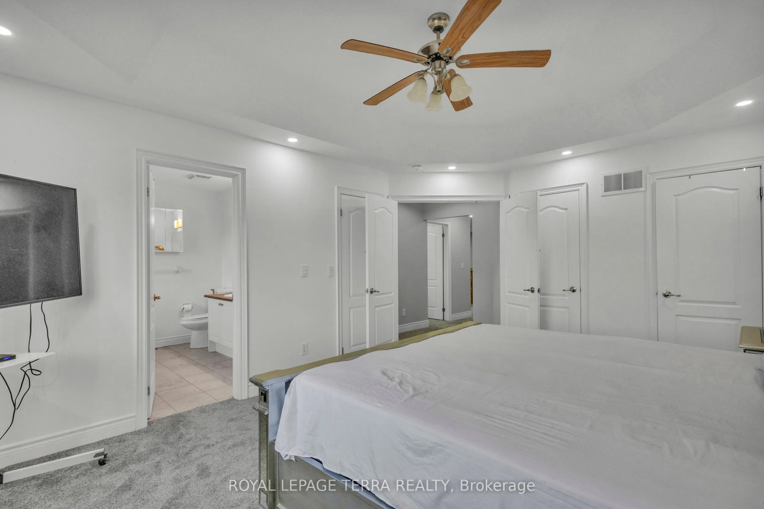 584 Pinery Trail
