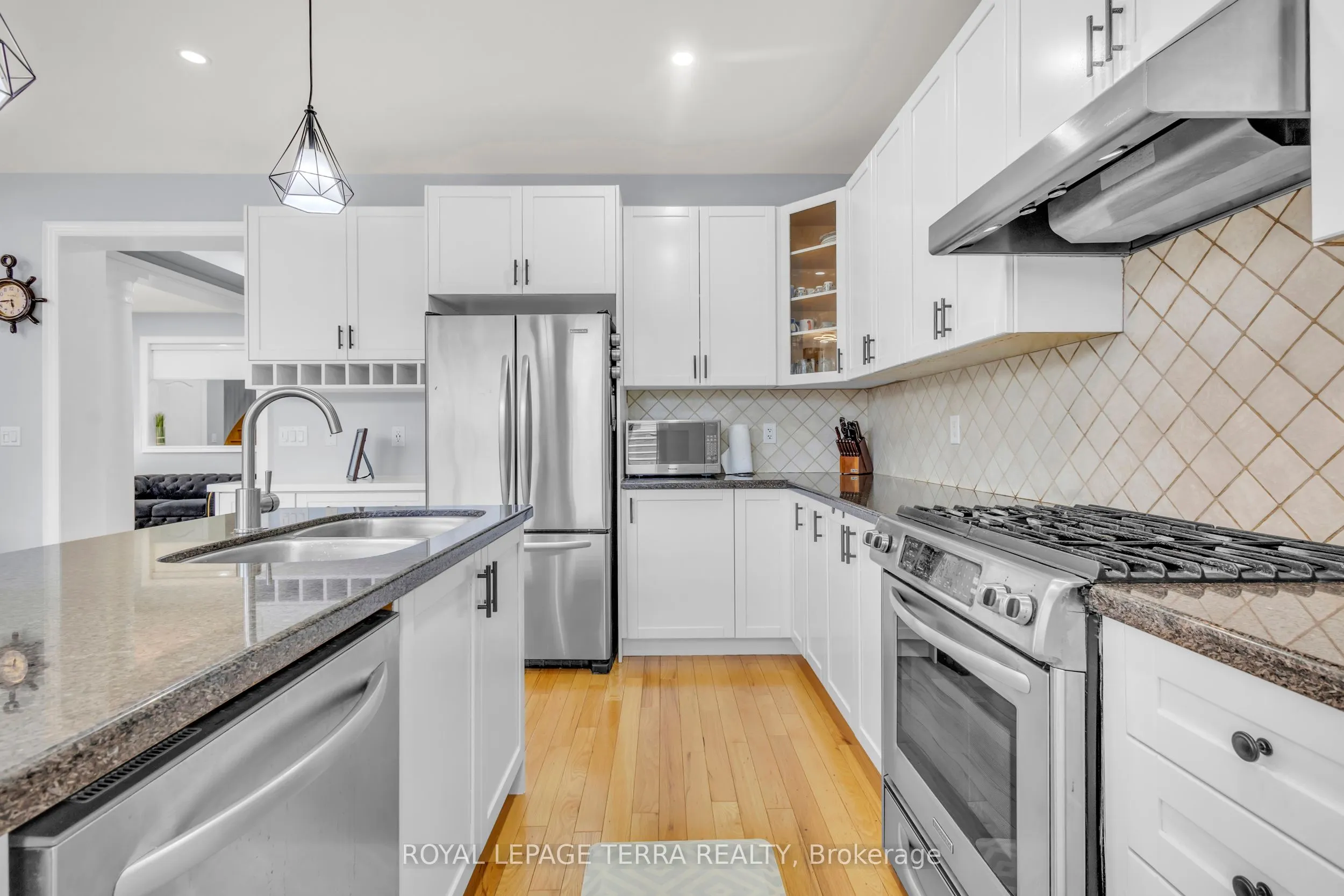584 Pinery Trail