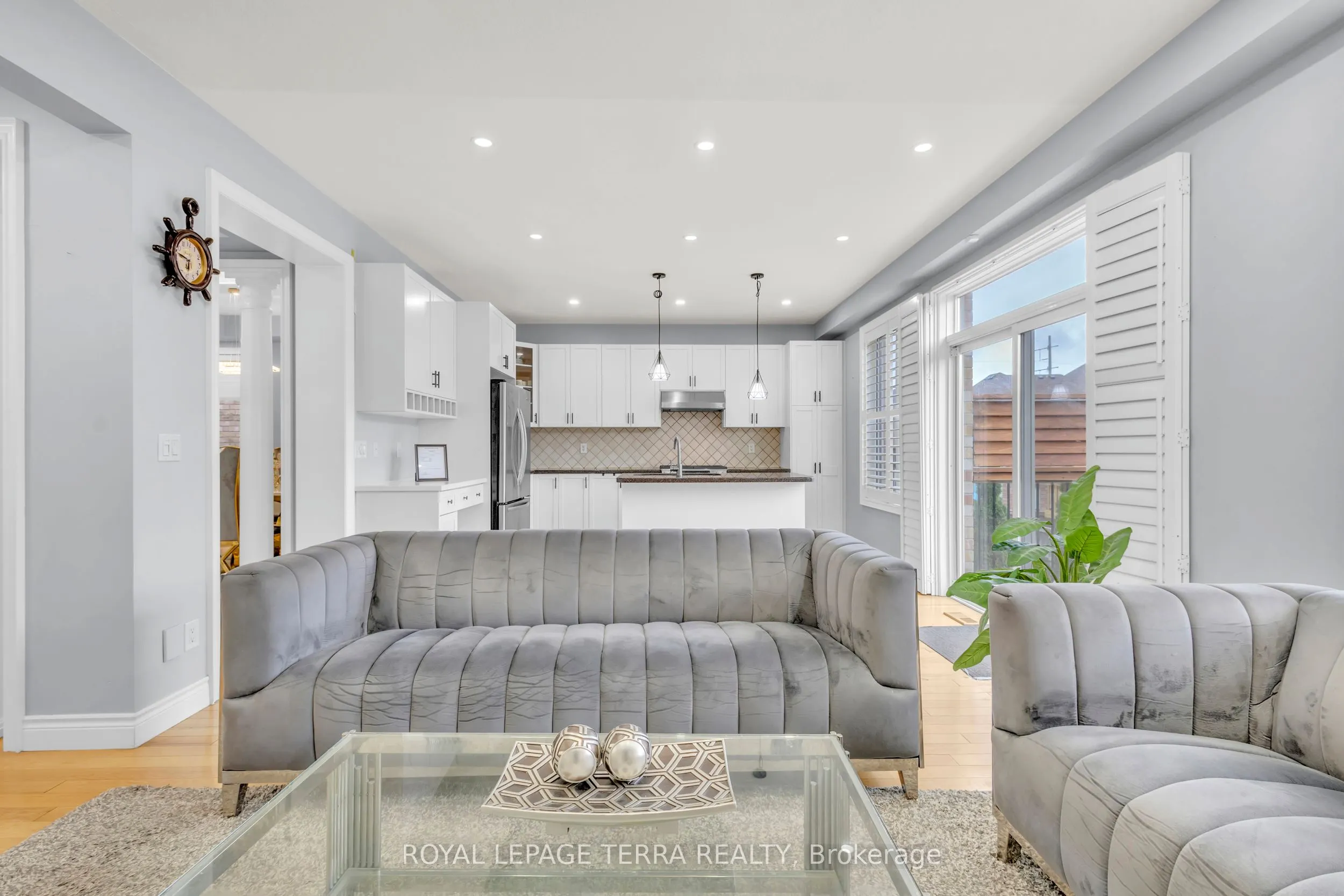 584 Pinery Trail