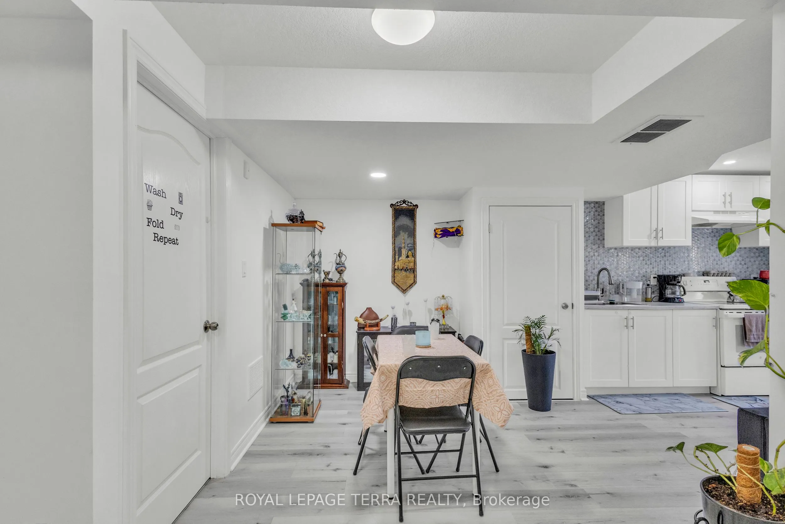 584 Pinery Trail