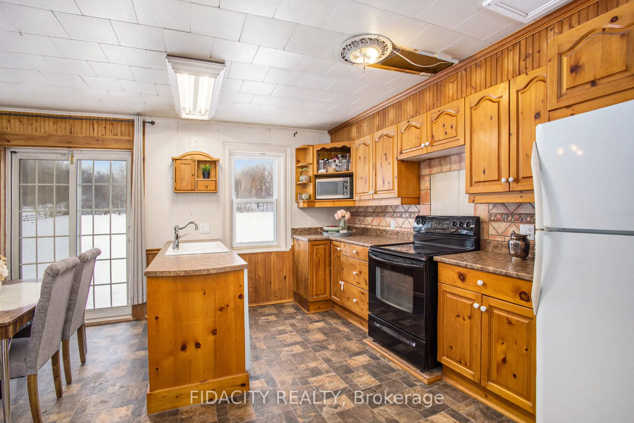 5046 Carp Road