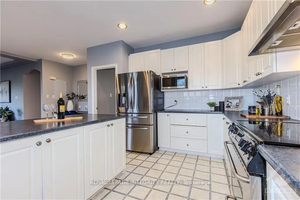 72 Kenins Crescent
