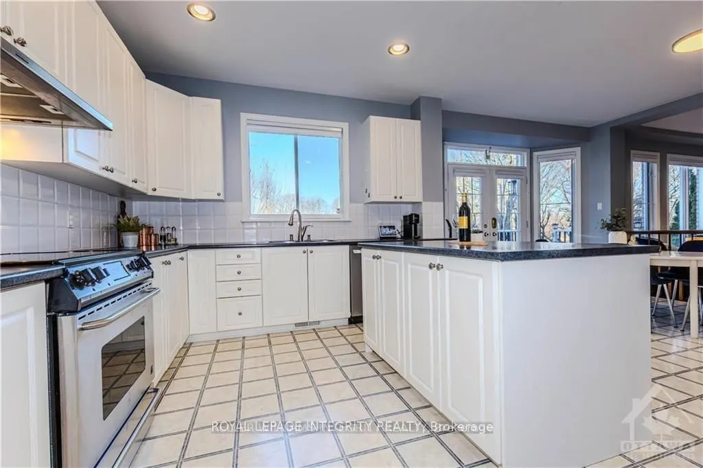 72 Kenins Crescent