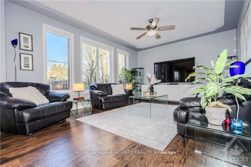 72 Kenins Crescent
