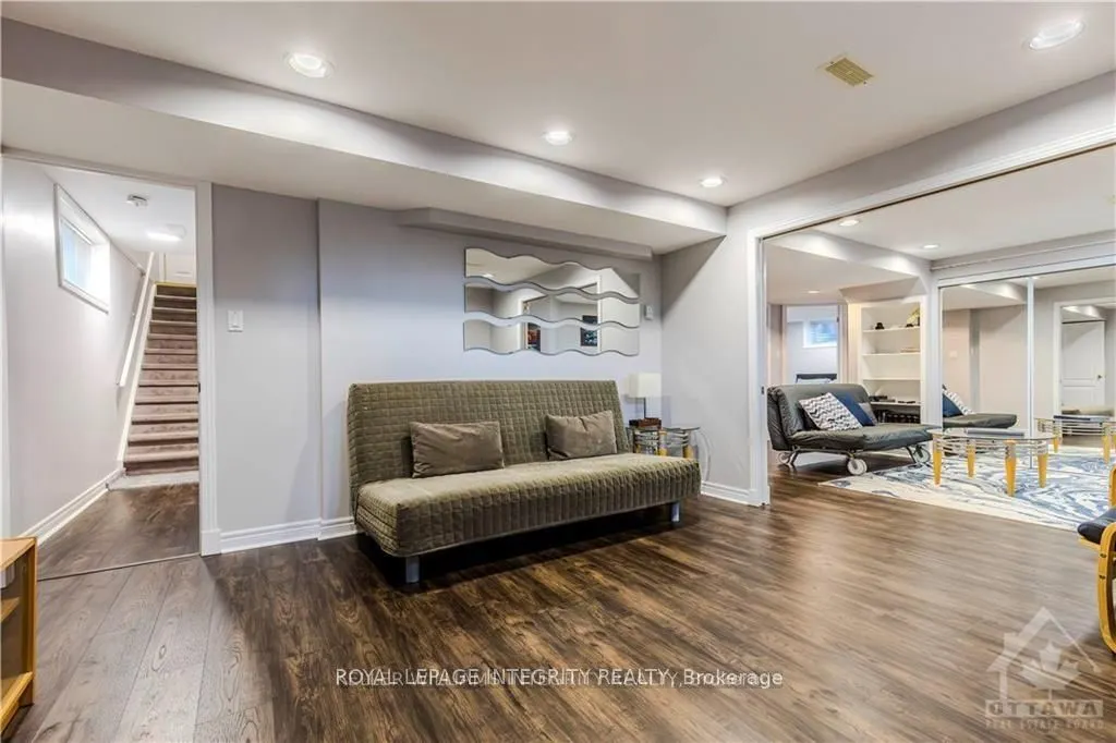 72 Kenins Crescent