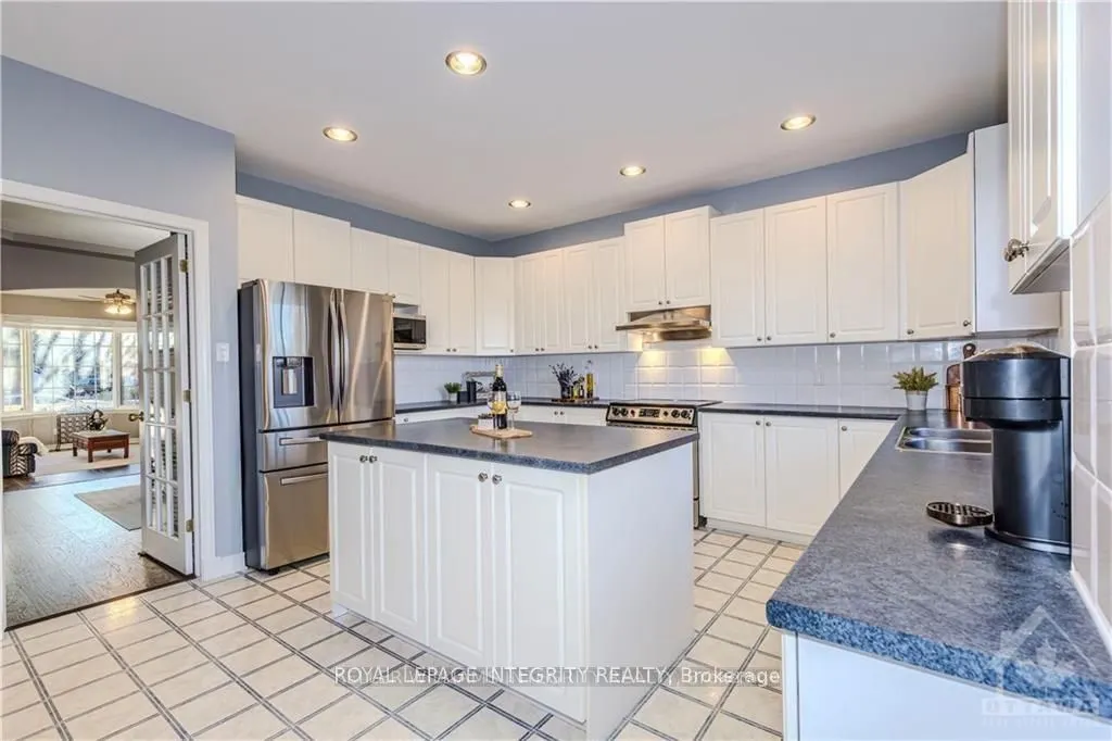 72 Kenins Crescent