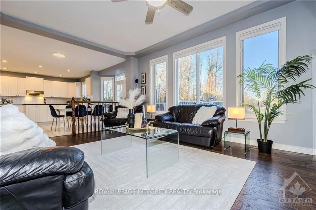 72 Kenins Crescent