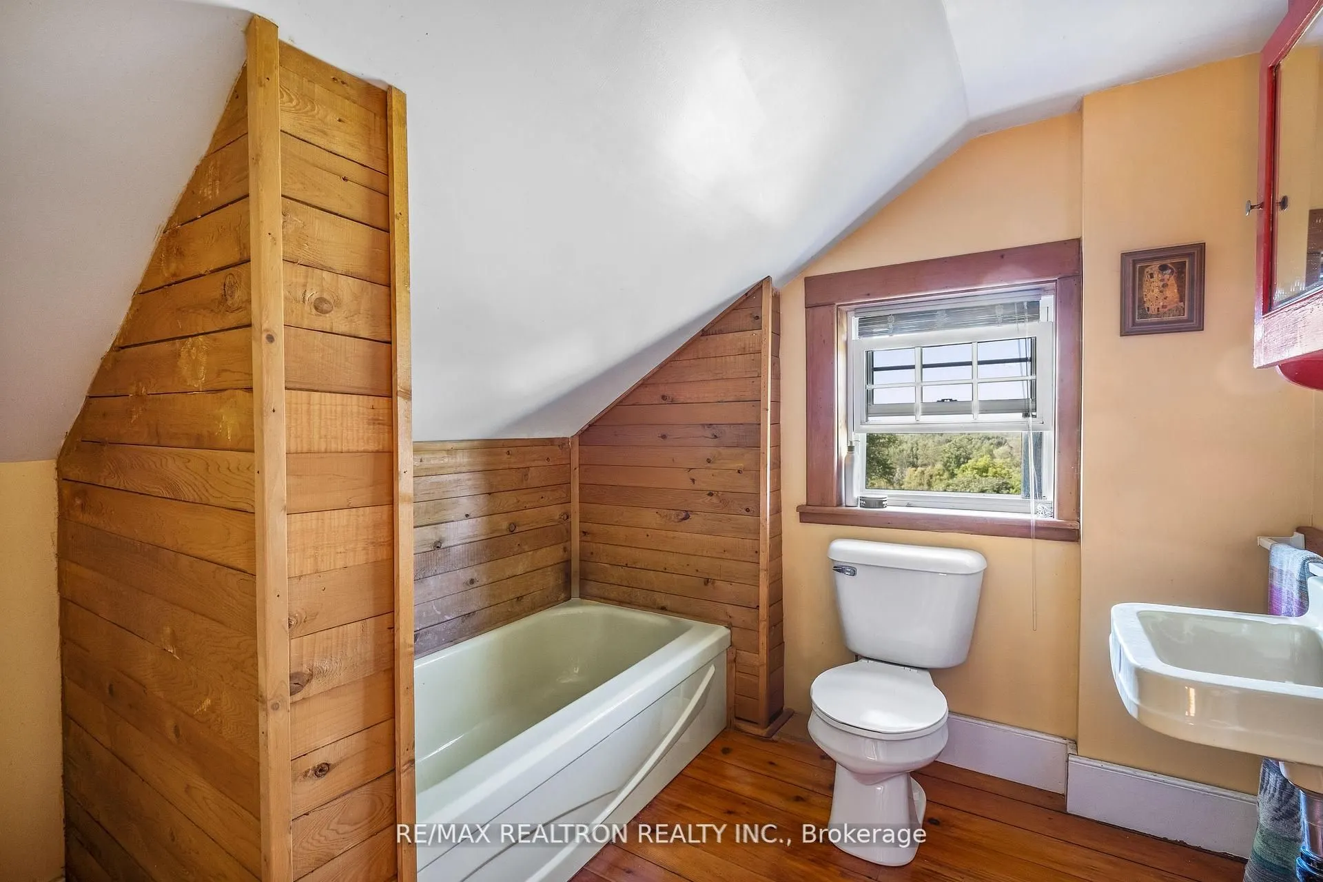 499437 6Th Concession Road N