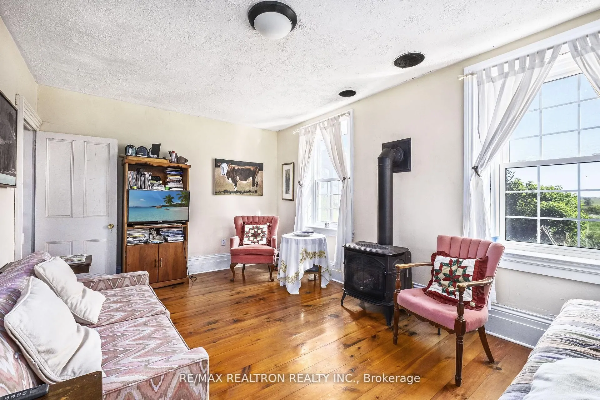 499437 6Th Concession Road N