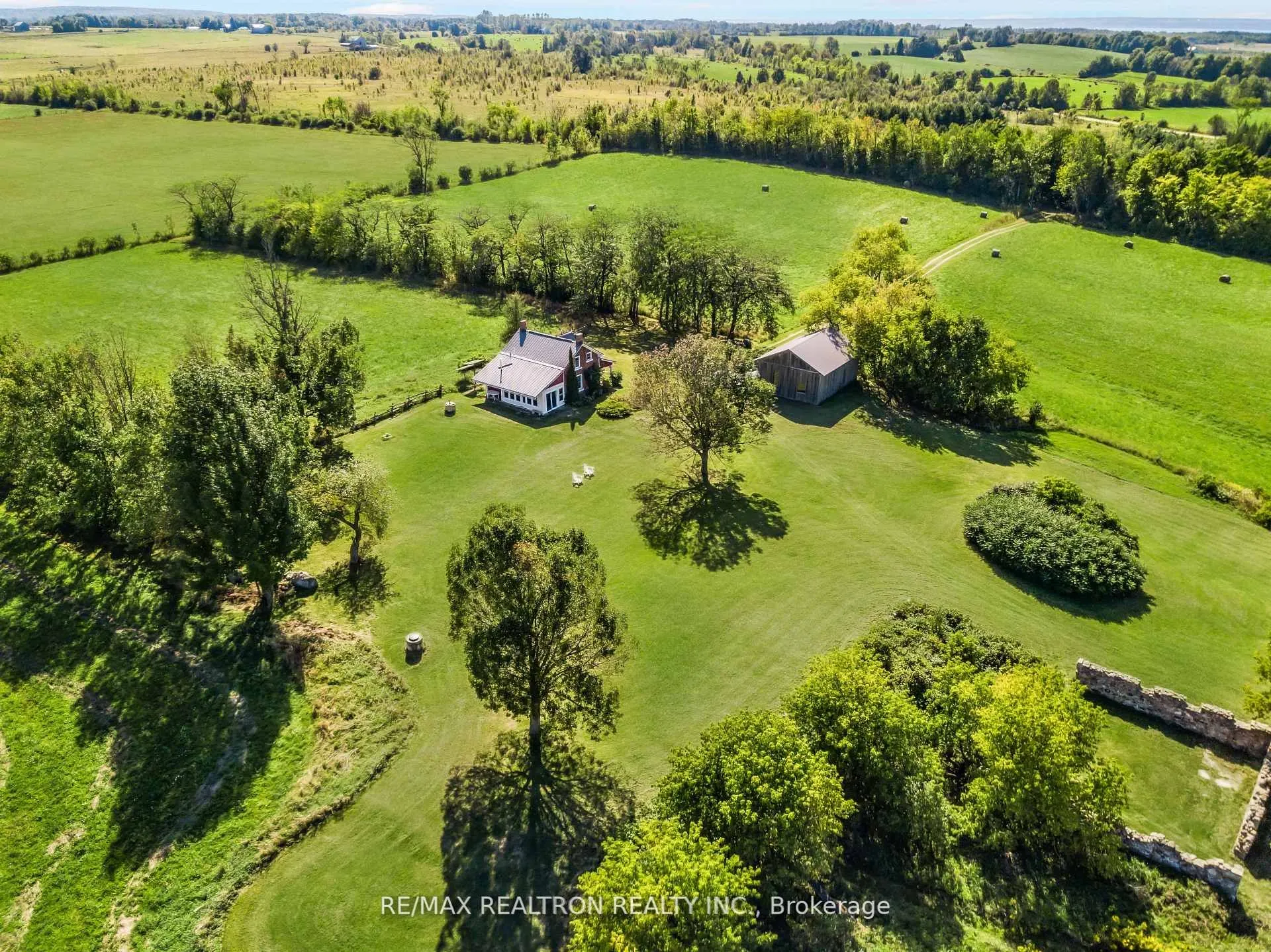 499437 6Th Concession Road N