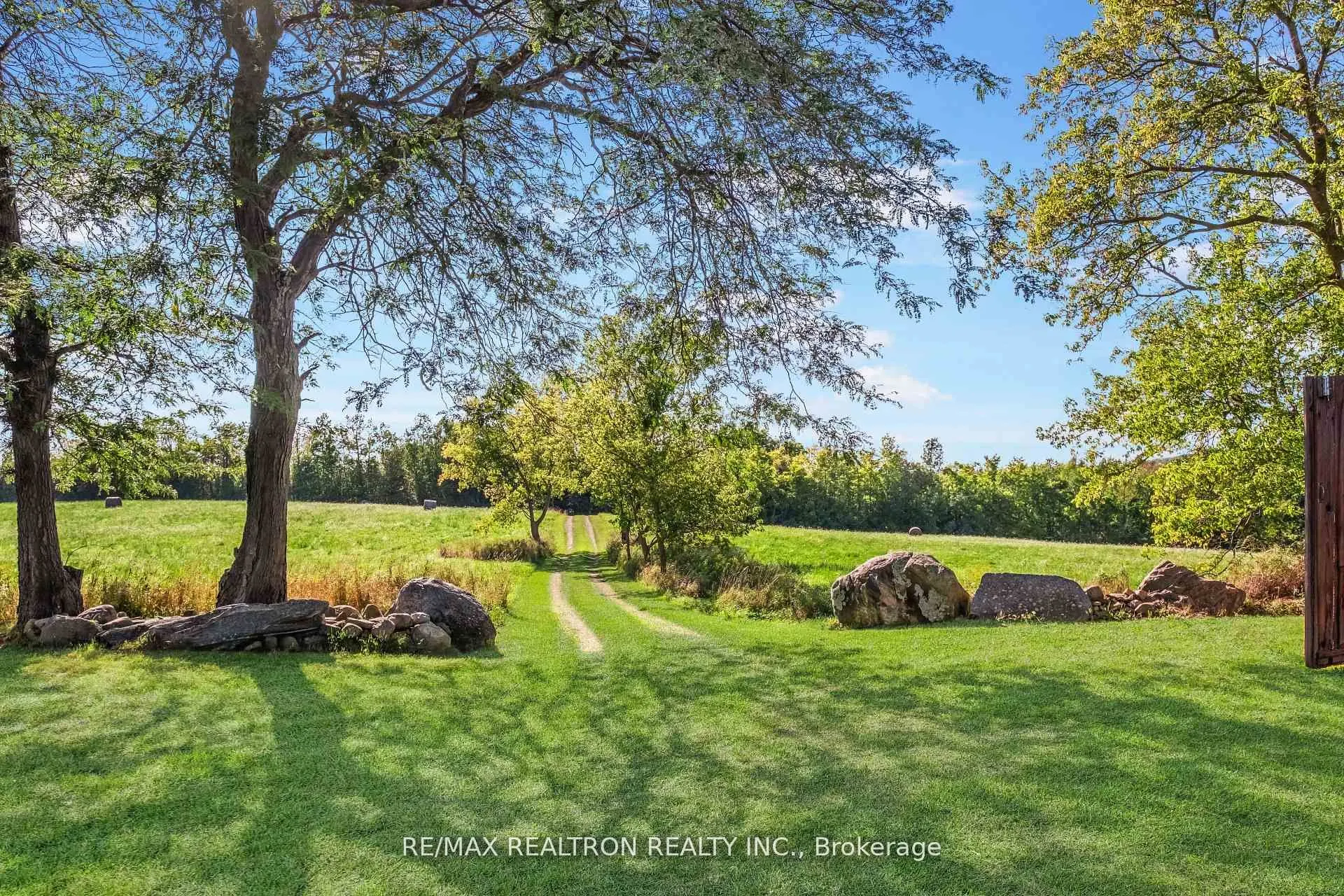 499437 6Th Concession Road N