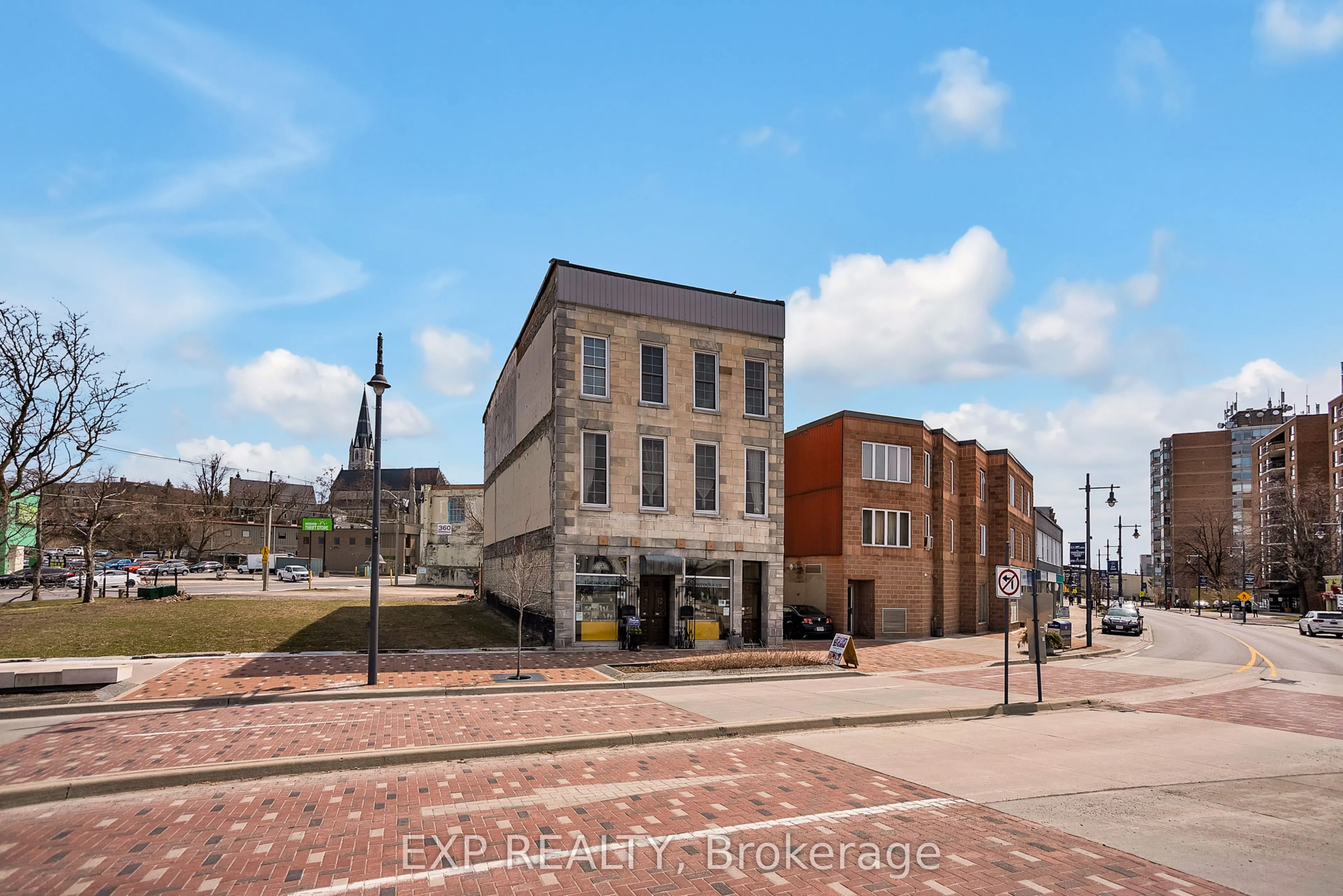 395 Front Street