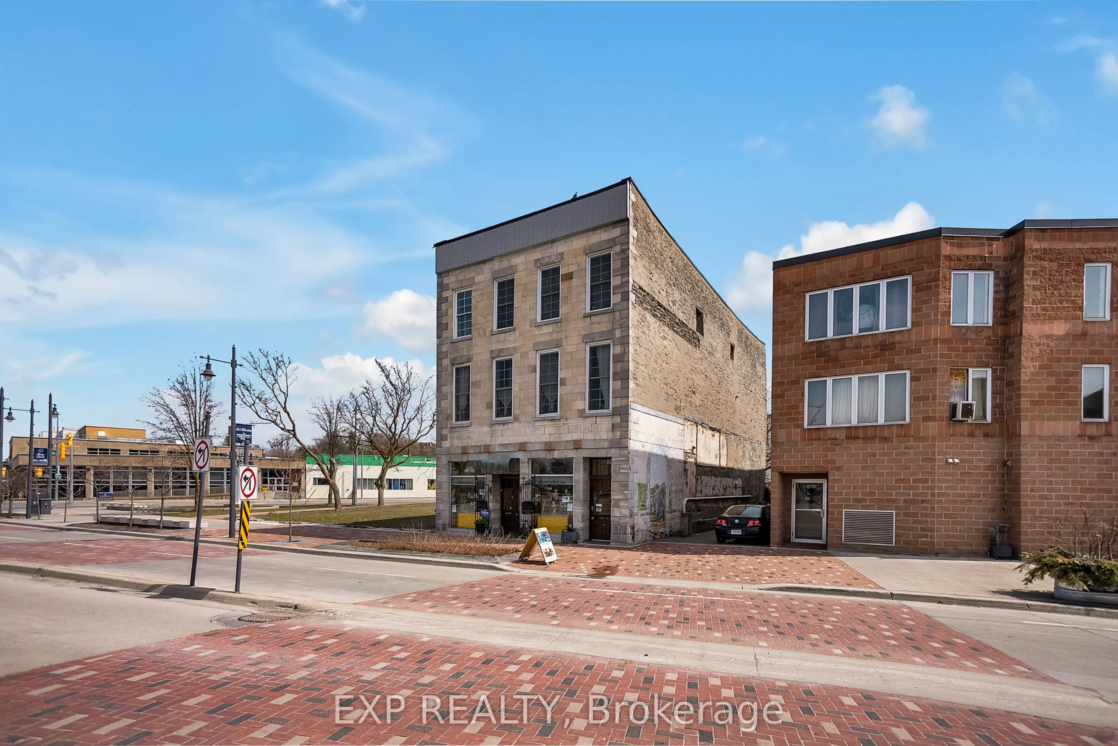 395 Front Street