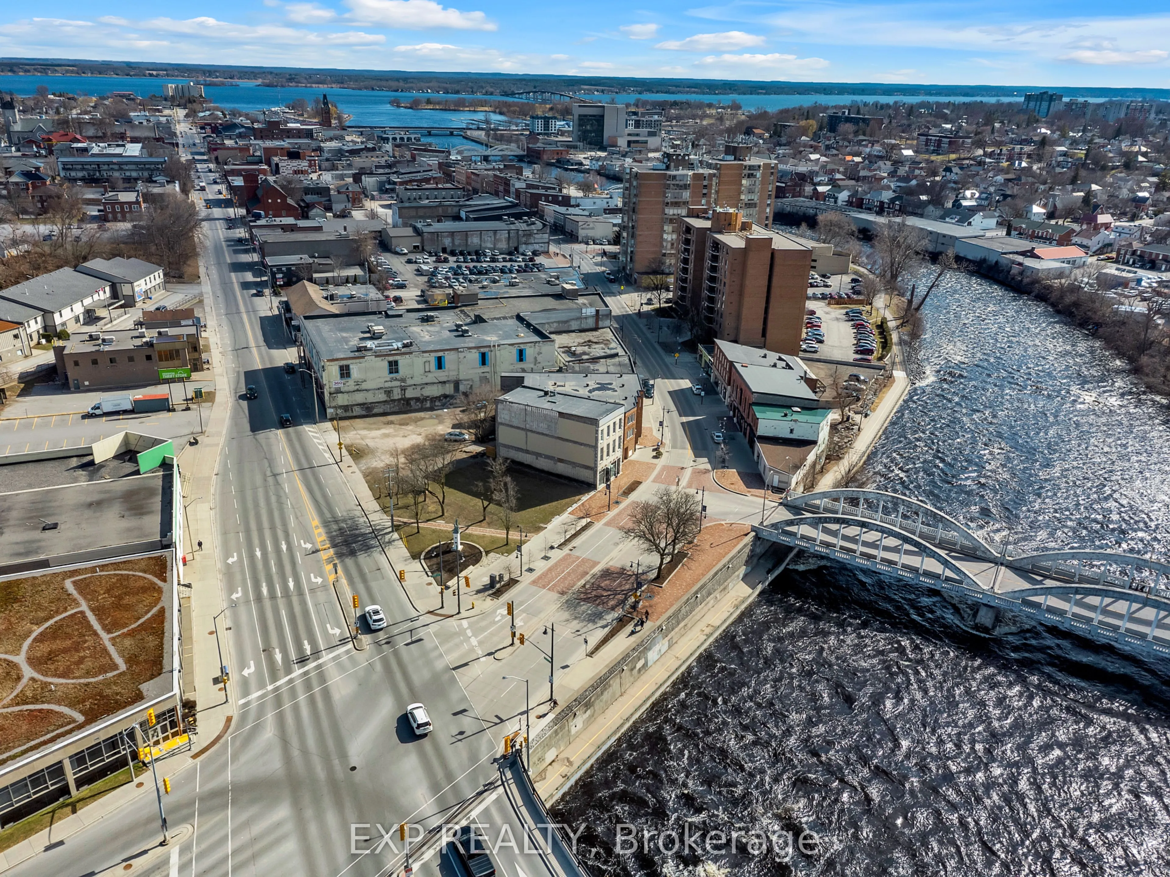 395 Front Street