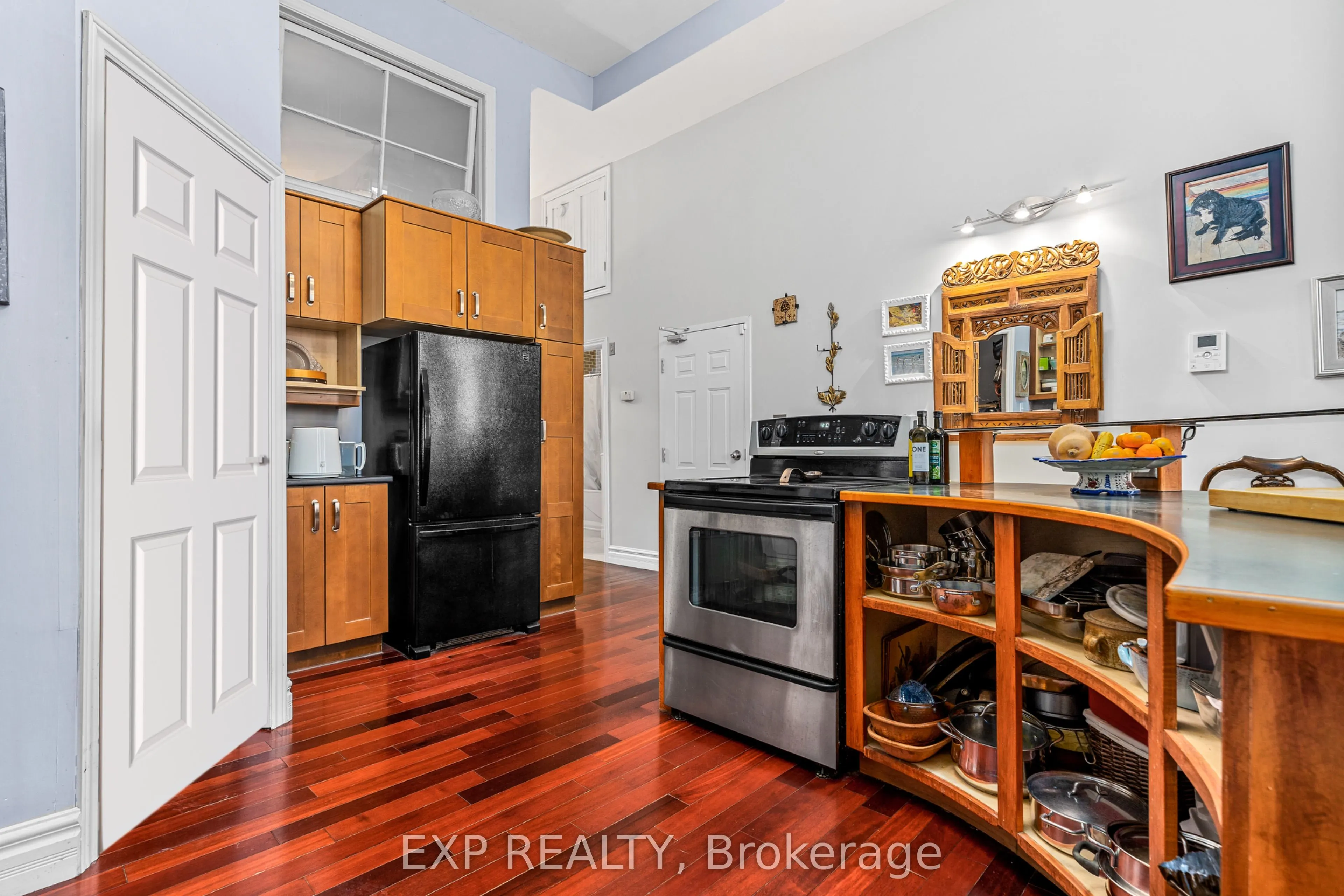 393 Front Street, #1