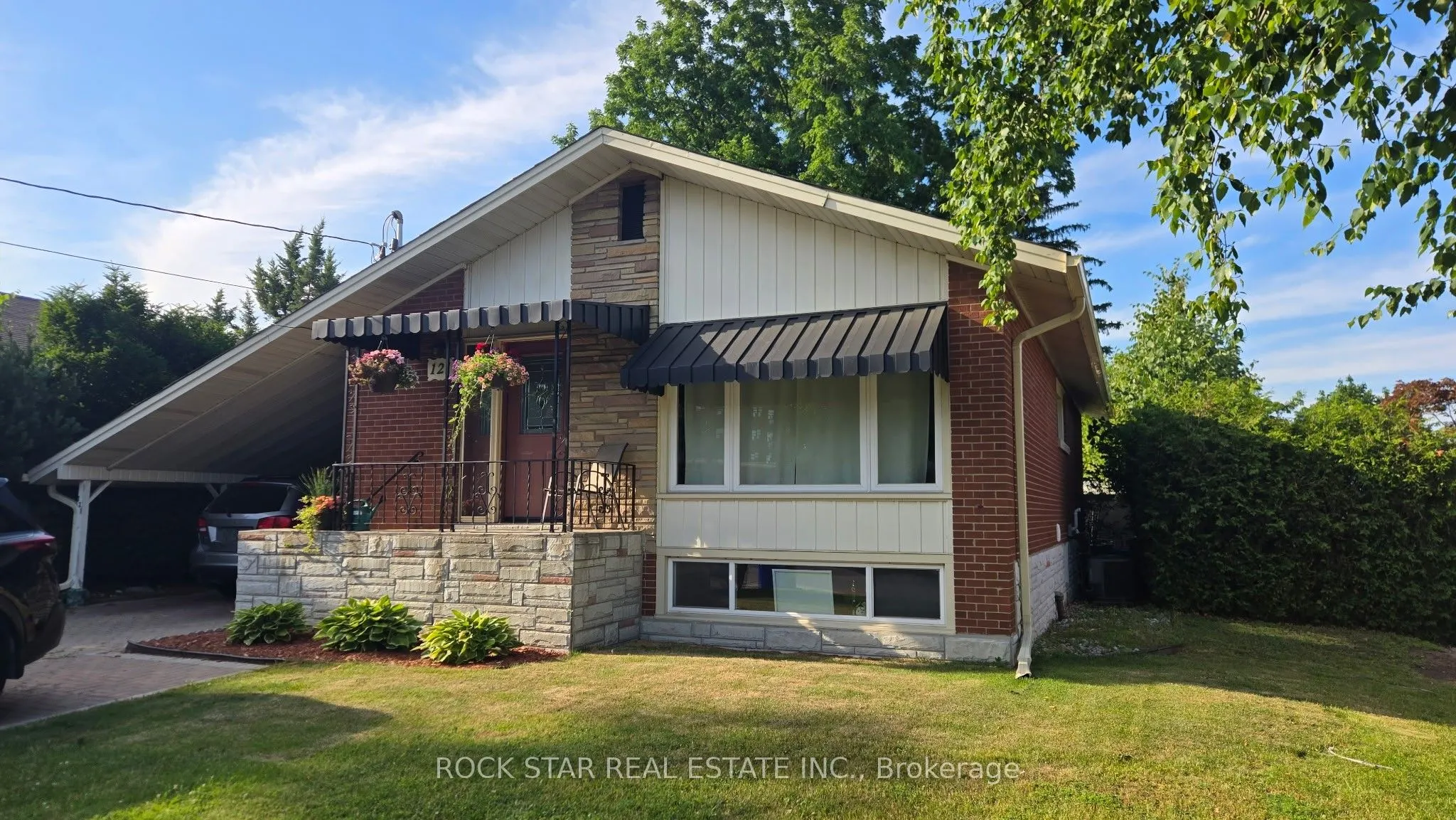 121 TOBY Crescent, #Lower