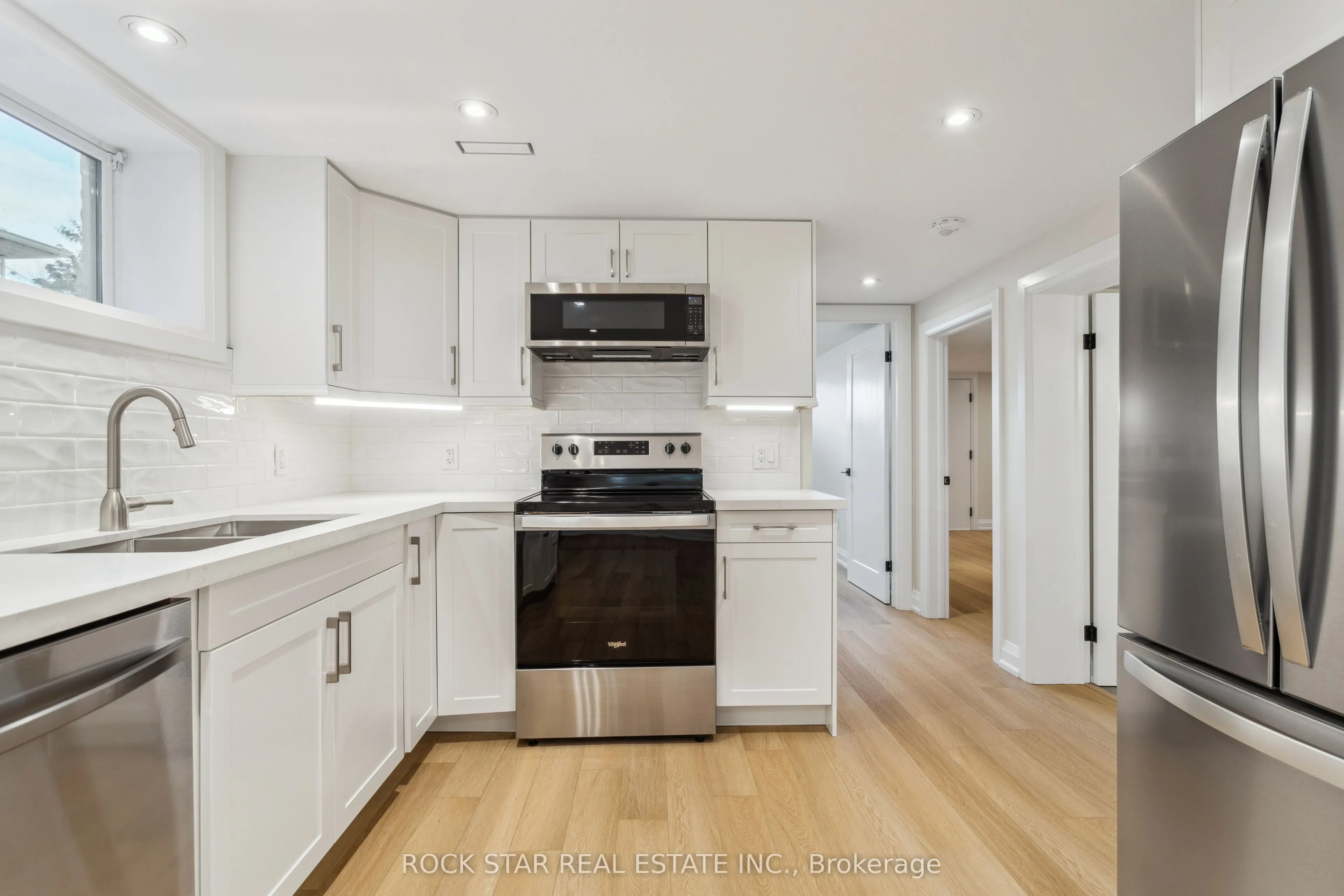 121 TOBY Crescent, #Lower