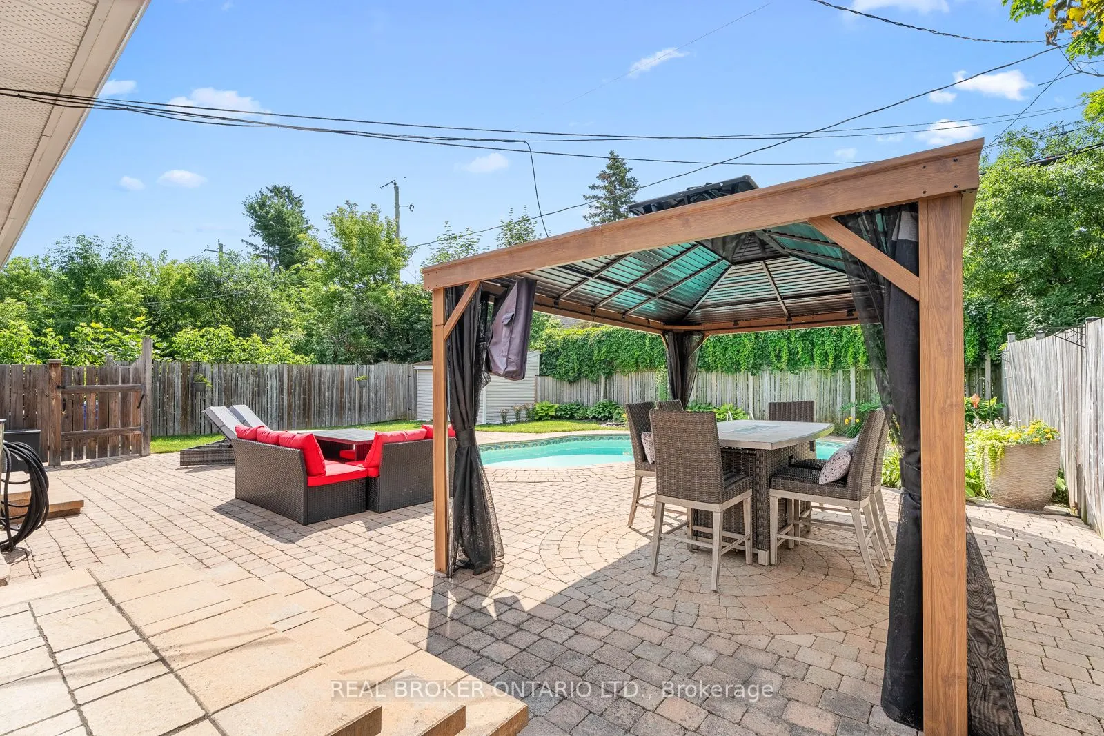 752 Smyth Road