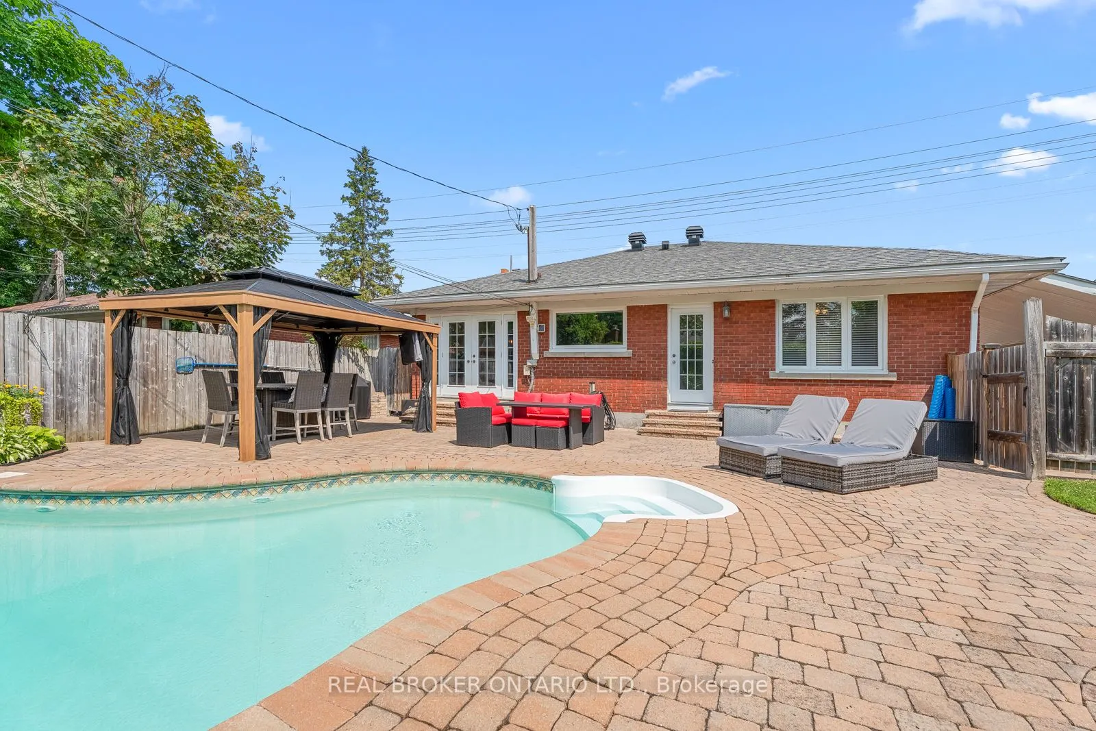 752 Smyth Road
