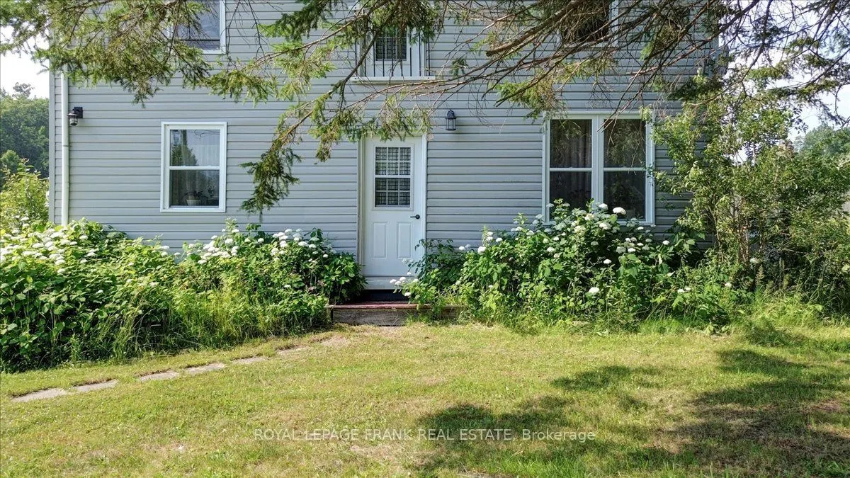 99 Anstruther Lake Road