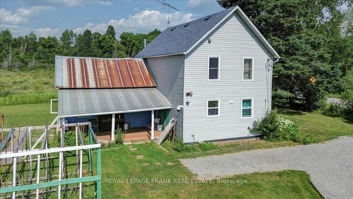 99 Anstruther Lake Road