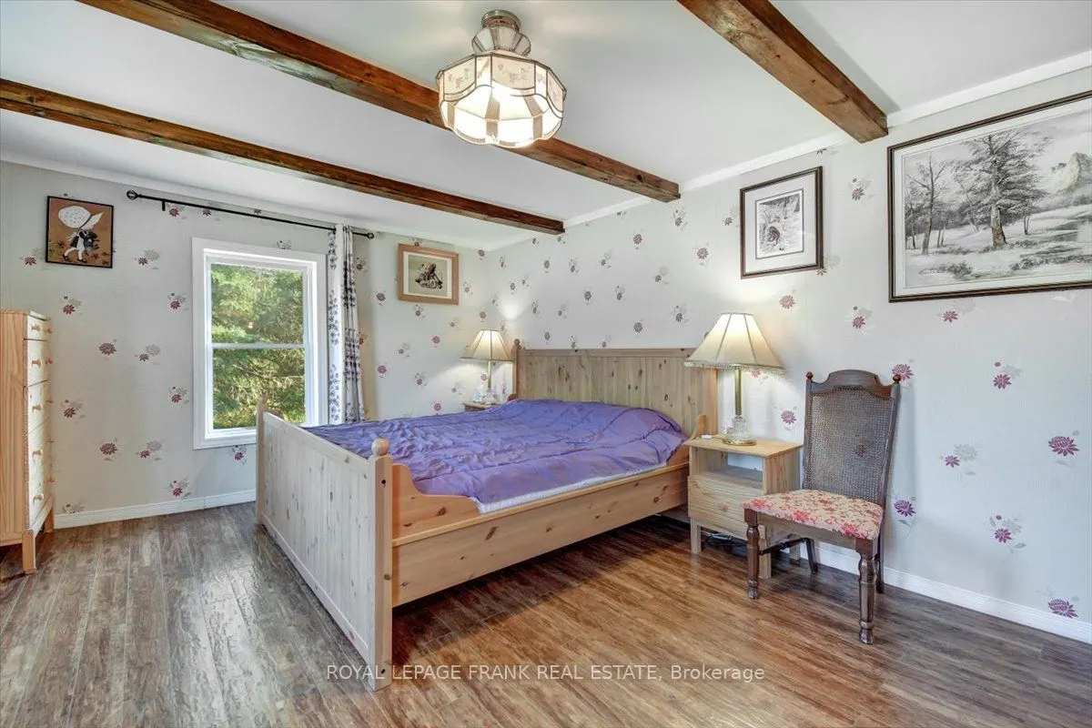 99 Anstruther Lake Road