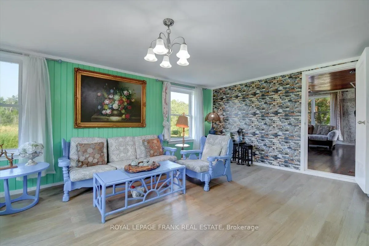 99 Anstruther Lake Road
