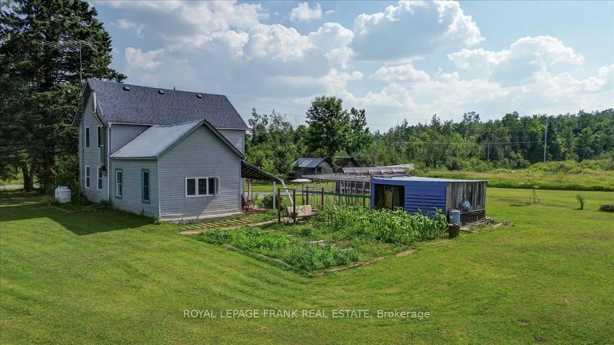 99 Anstruther Lake Road