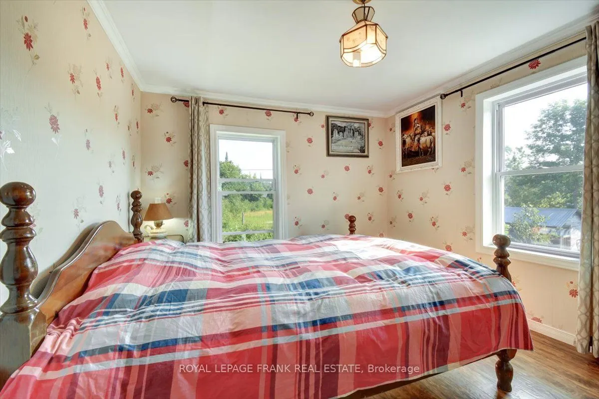 99 Anstruther Lake Road