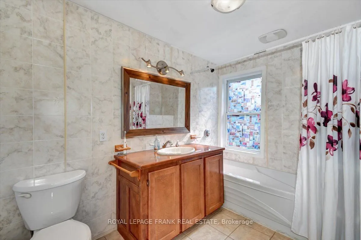 99 Anstruther Lake Road
