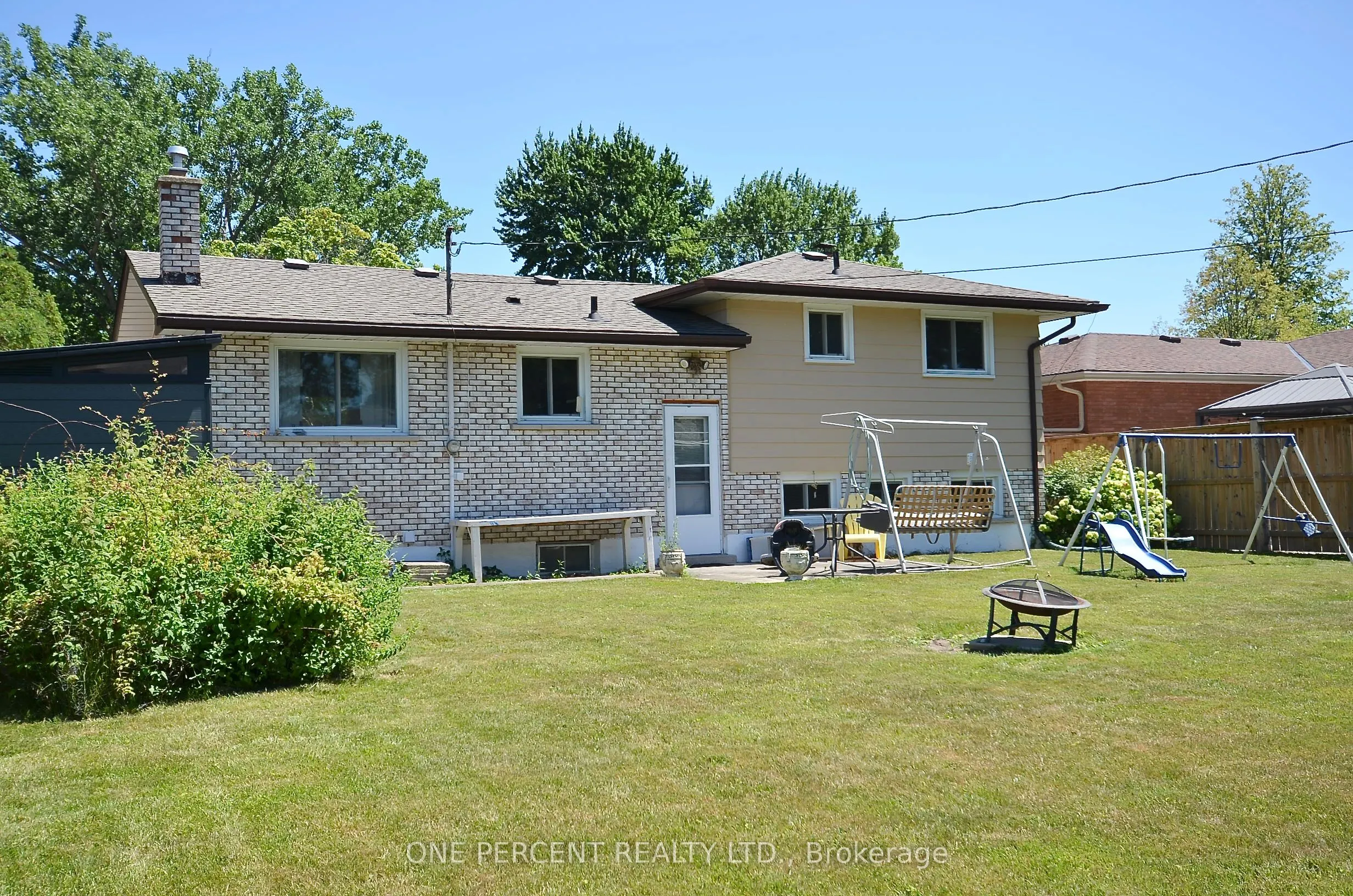 43 Loyalist Drive