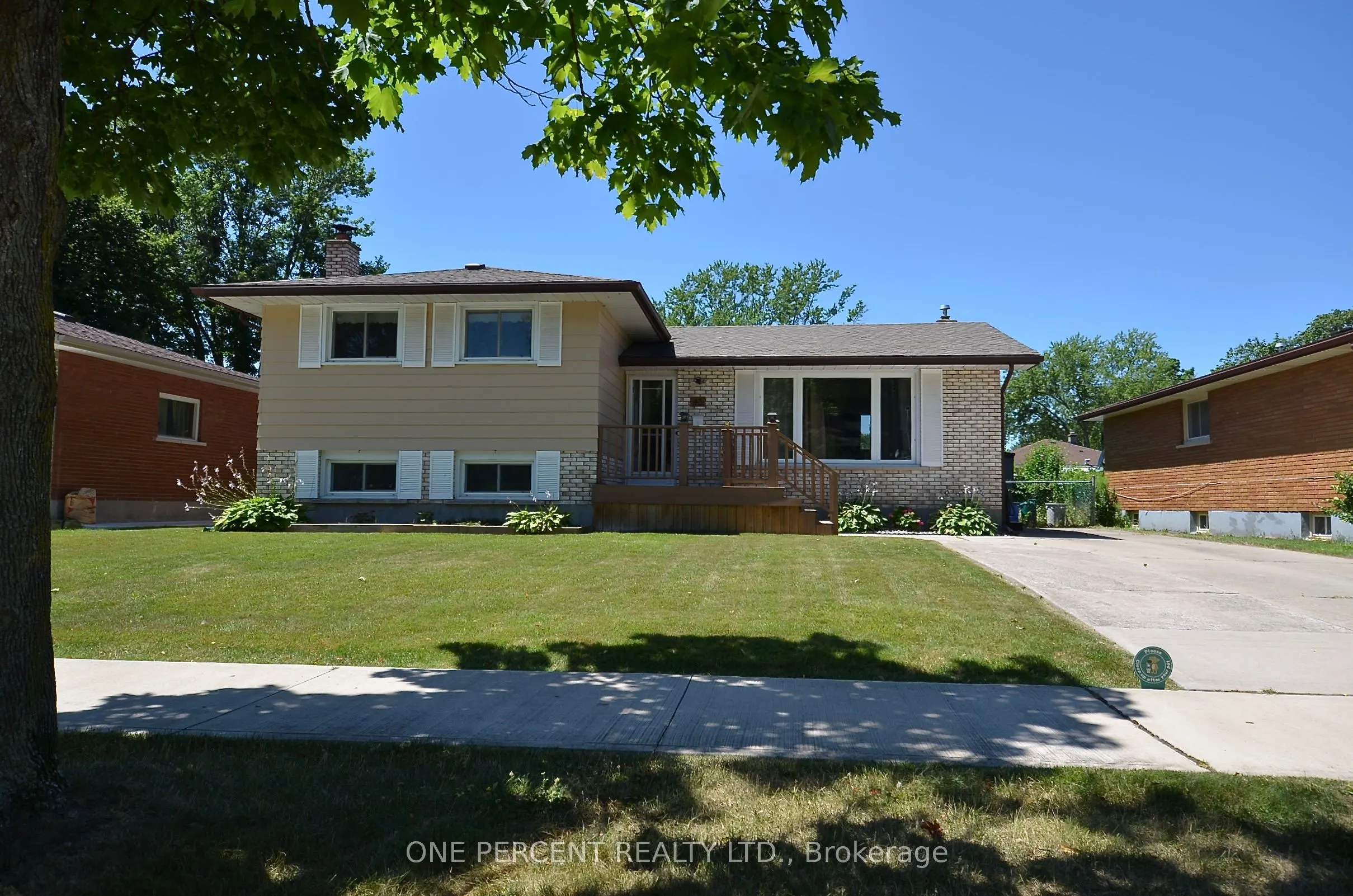 43 Loyalist Drive