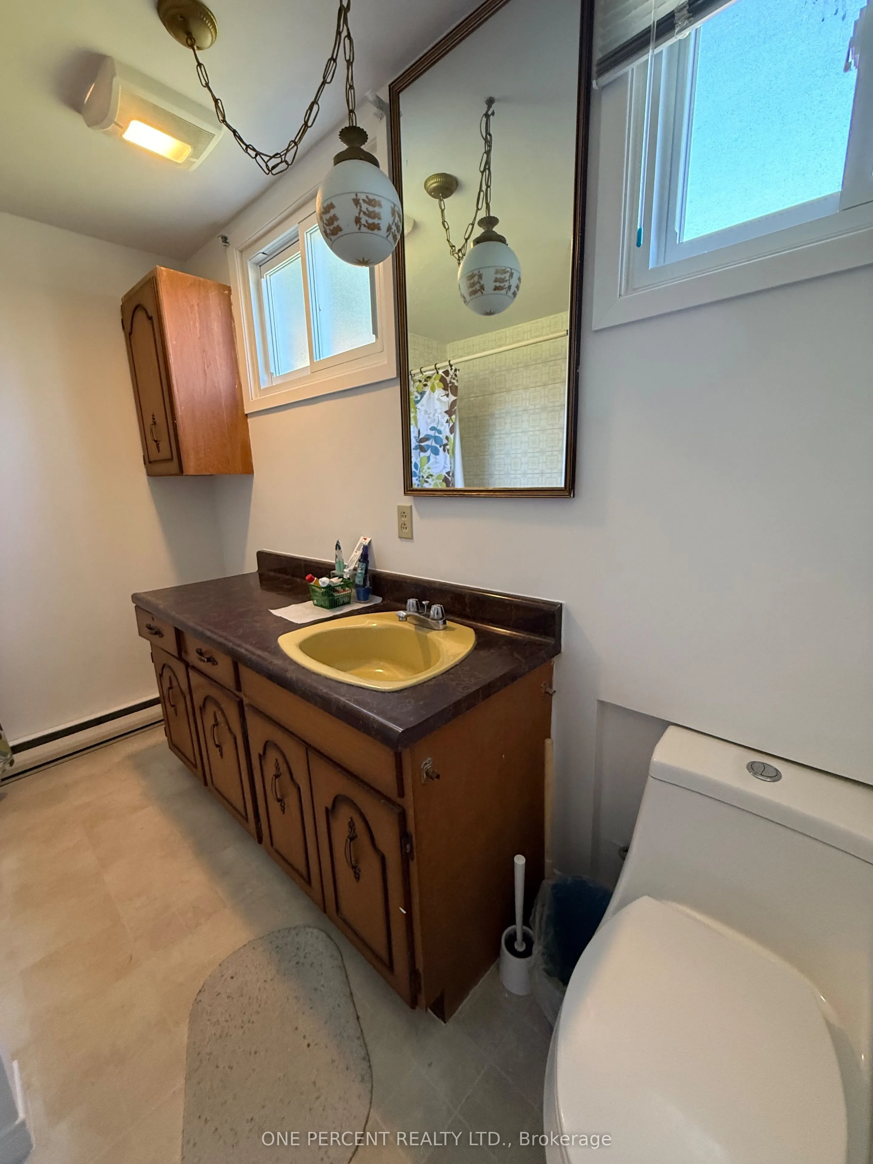 43 Loyalist Drive