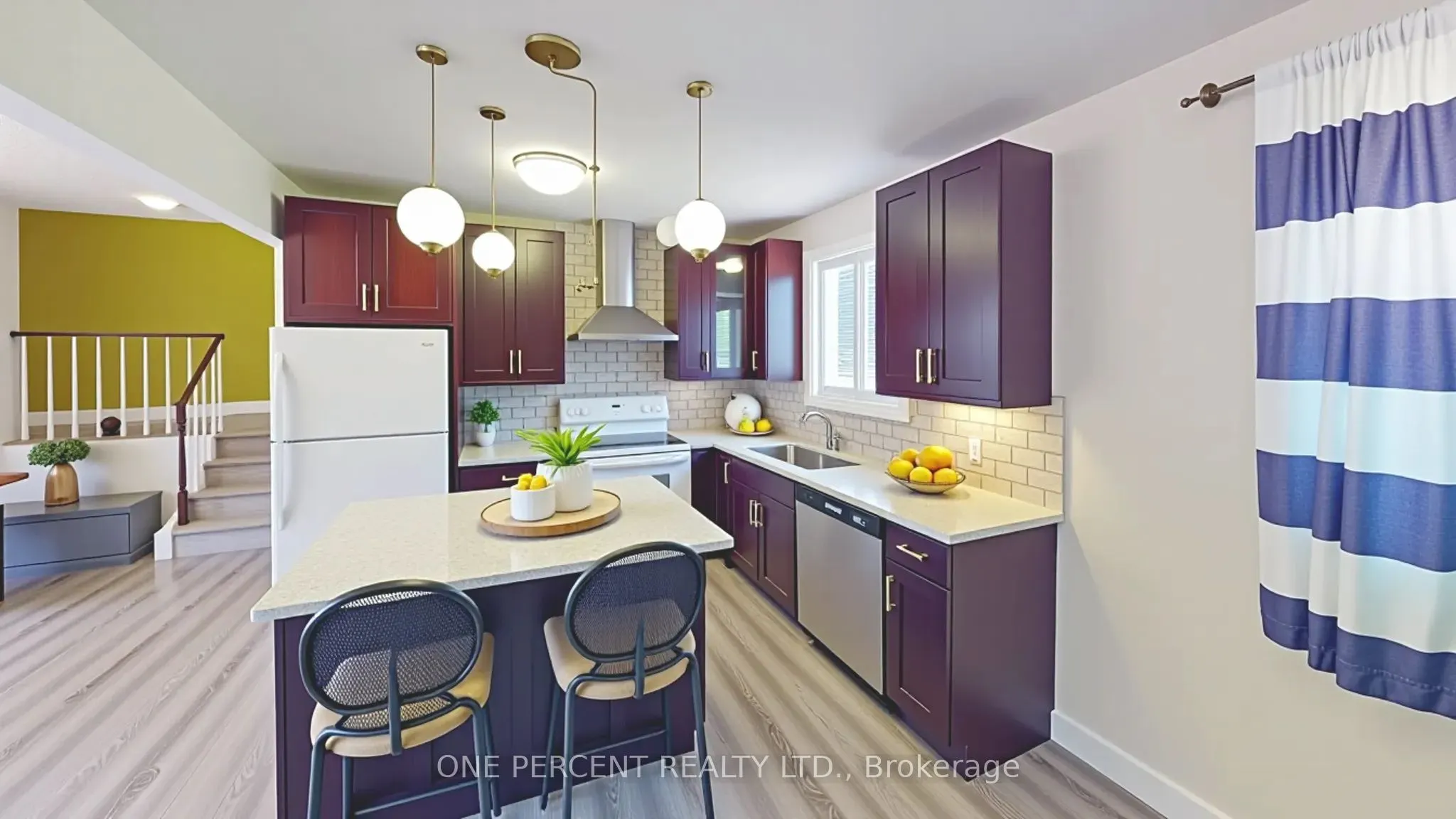 43 Loyalist Drive