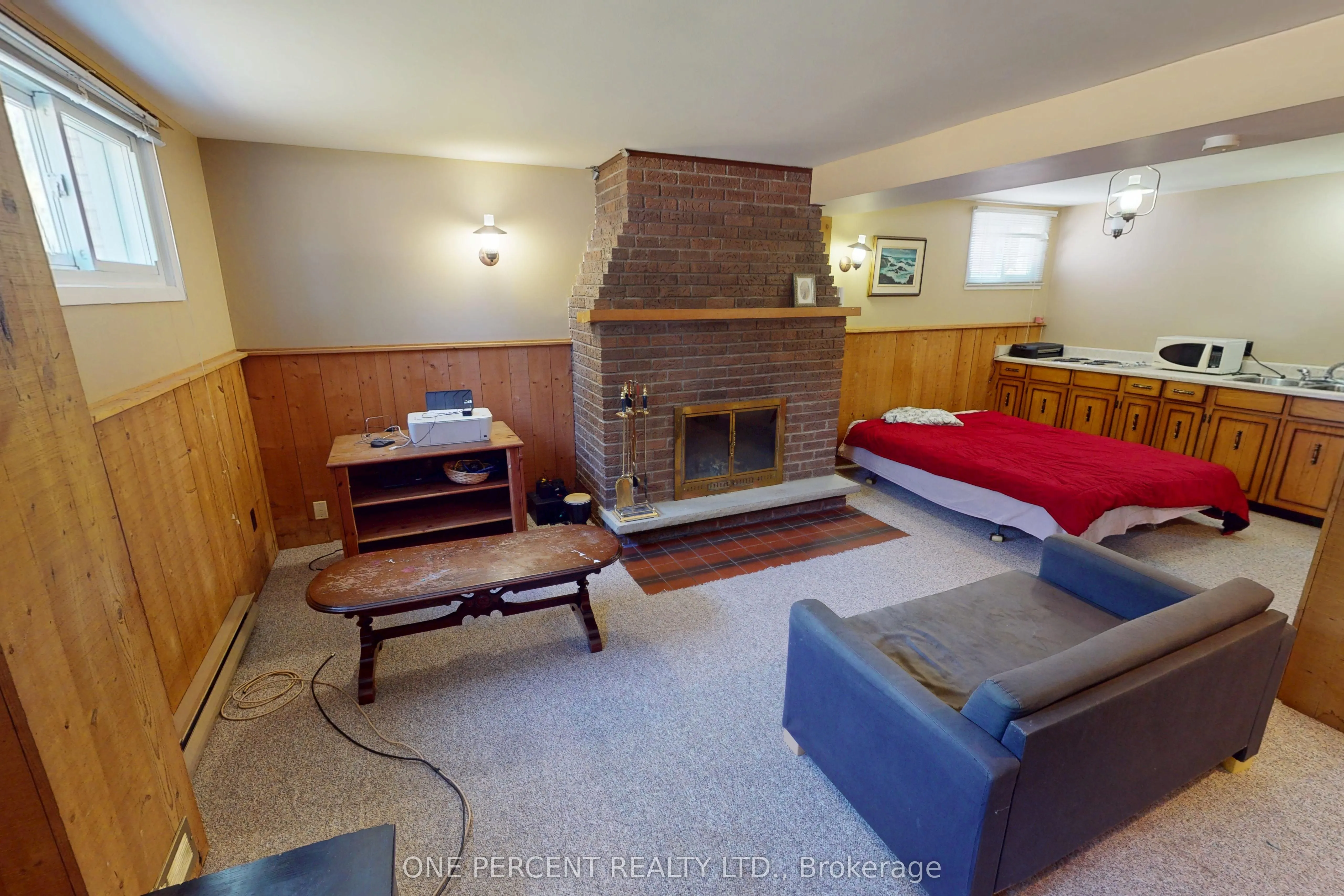 43 Loyalist Drive