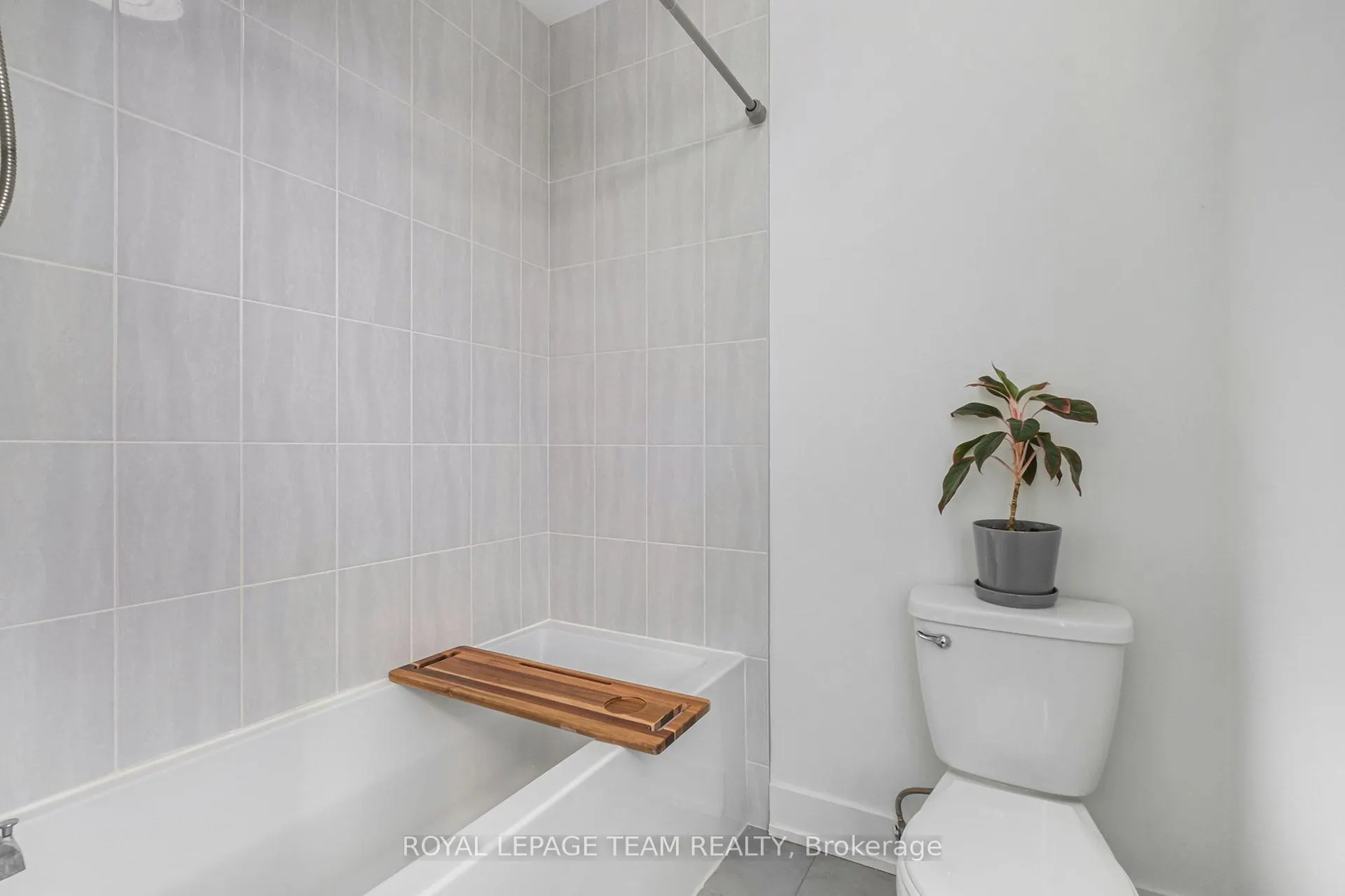 622 Malahat Way