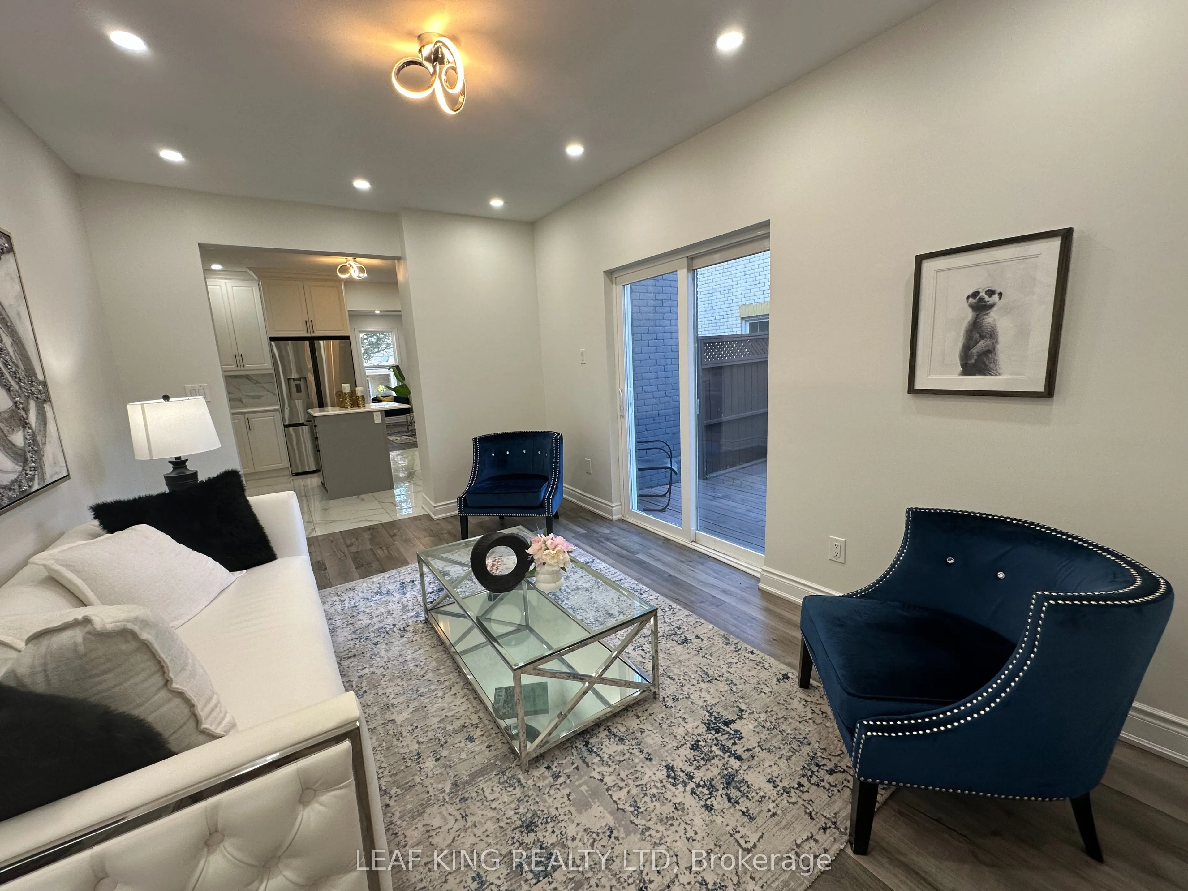 315 Simcoe Street